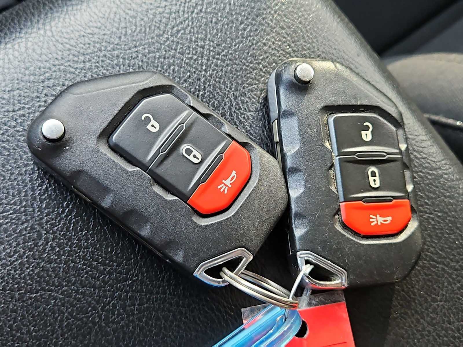 Thumbnail: 2021 Jeep Wrangler - 33