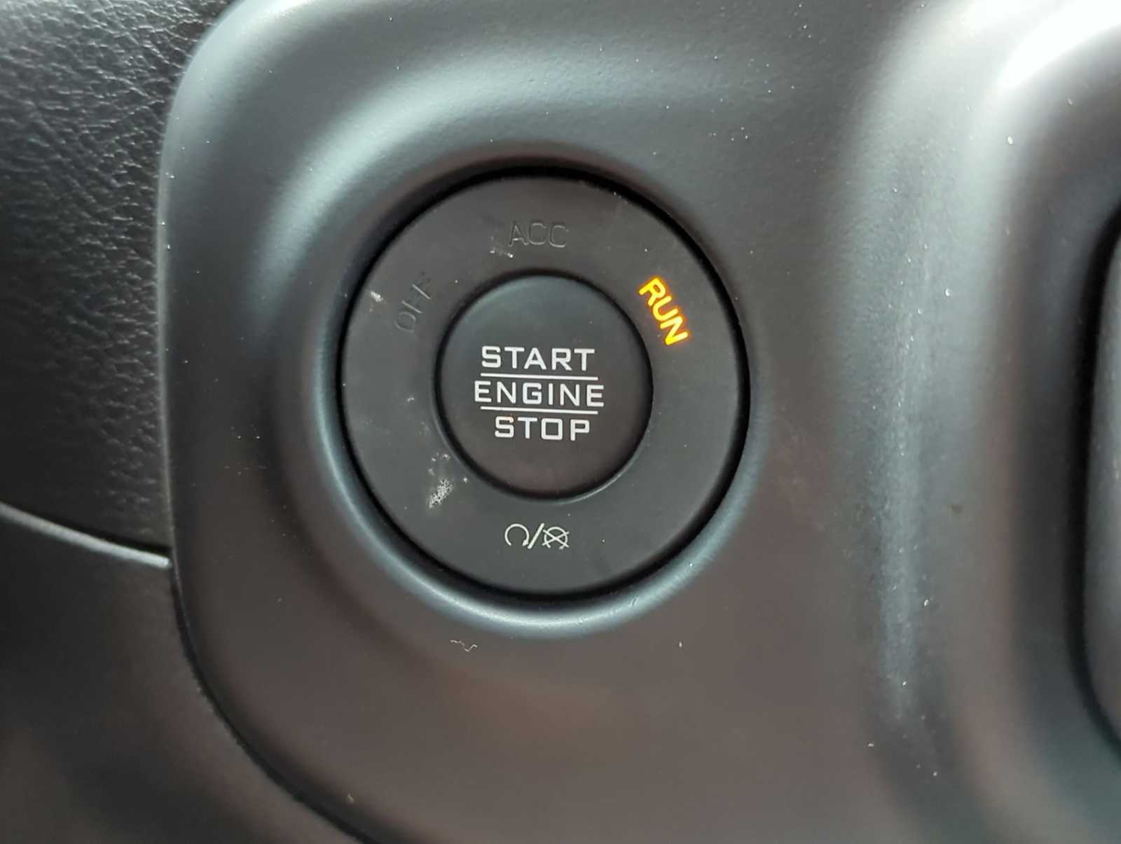 Thumbnail: 2021 Jeep Wrangler - 35