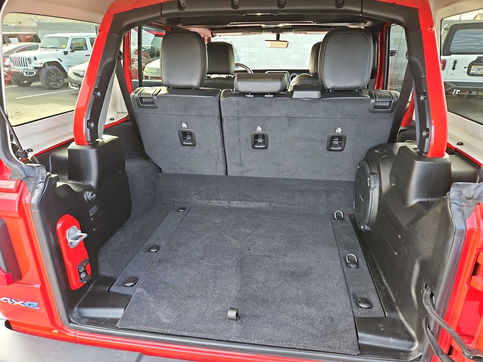 Thumbnail: 2021 Jeep Wrangler - 33