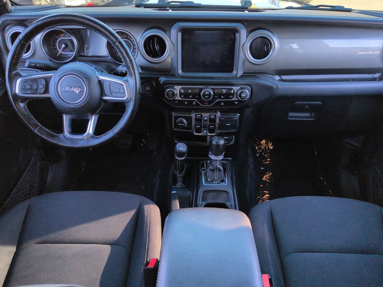 Thumbnail: 2022 Jeep Wrangler - 16