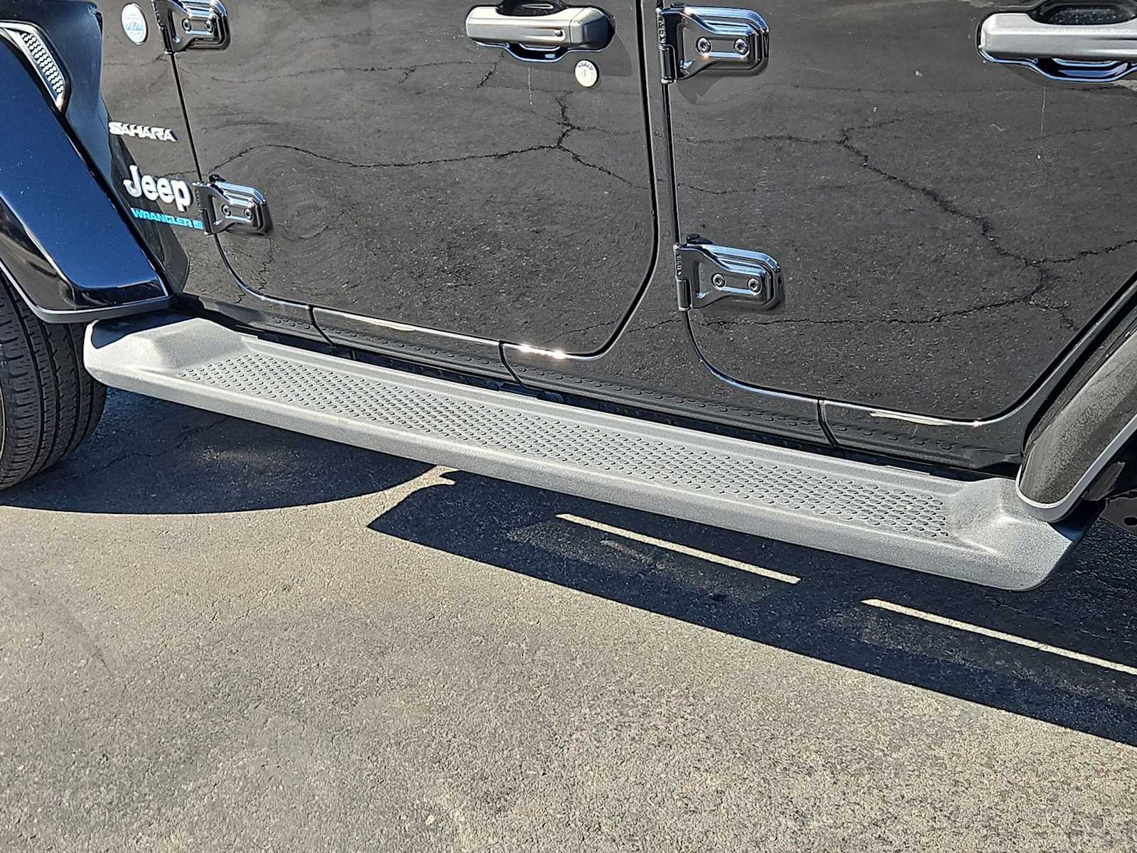 Thumbnail: 2023 Jeep Wrangler - 36