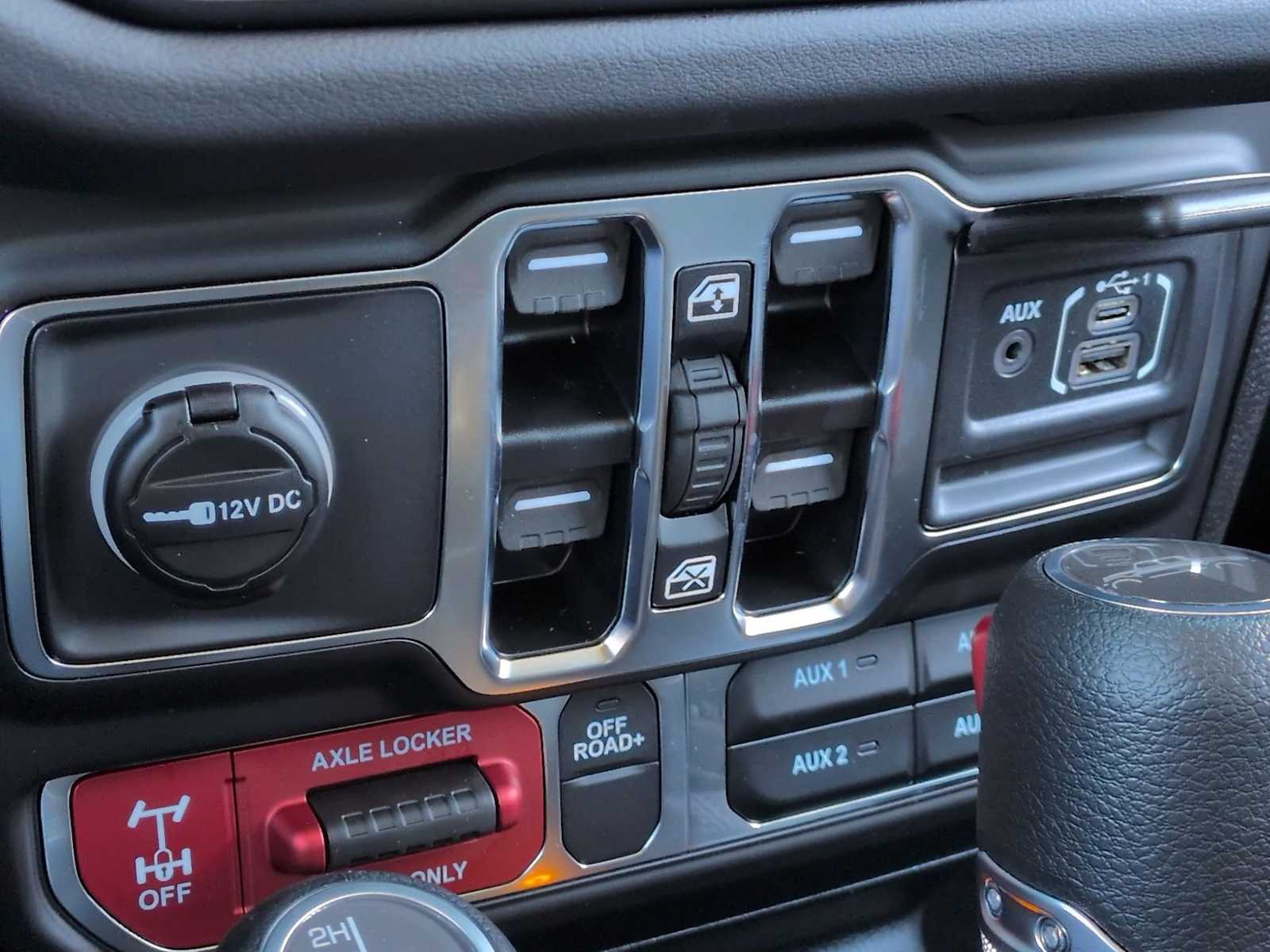 Thumbnail: 2025 Jeep Gladiator - 30