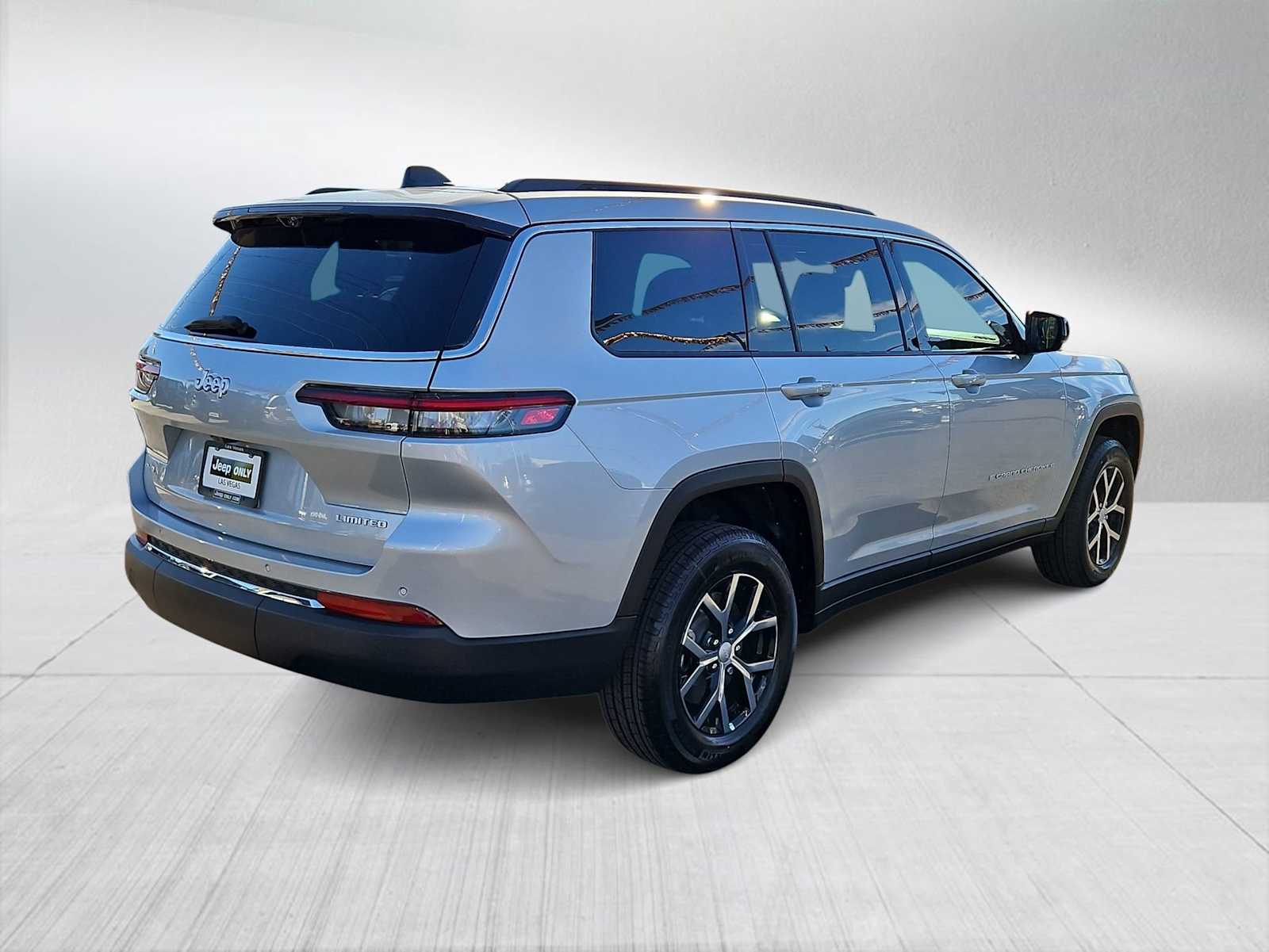 Thumbnail: 2025 Jeep Grand Cherokee - 8