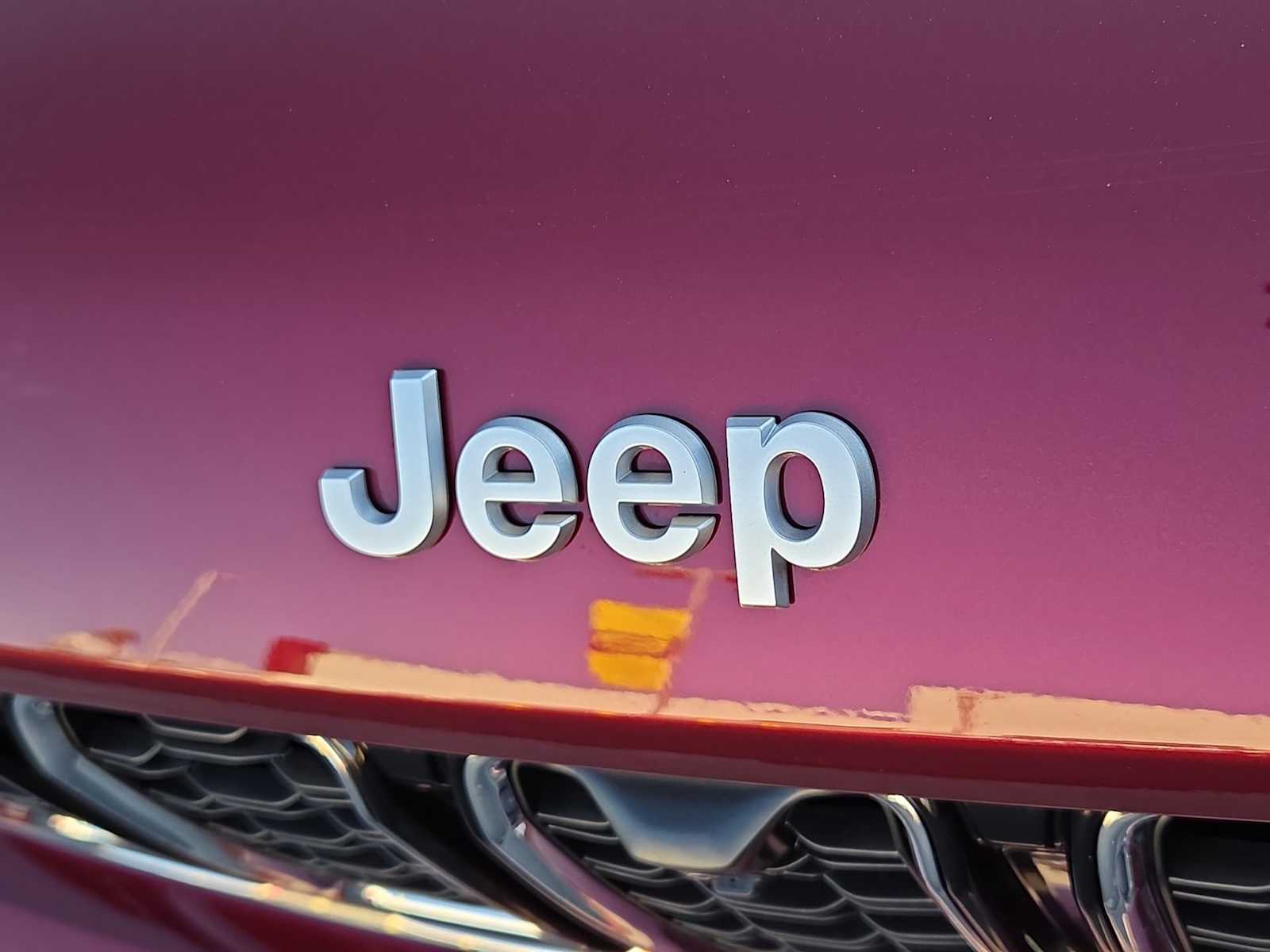 Thumbnail: 2025 Jeep Grand Cherokee - 12