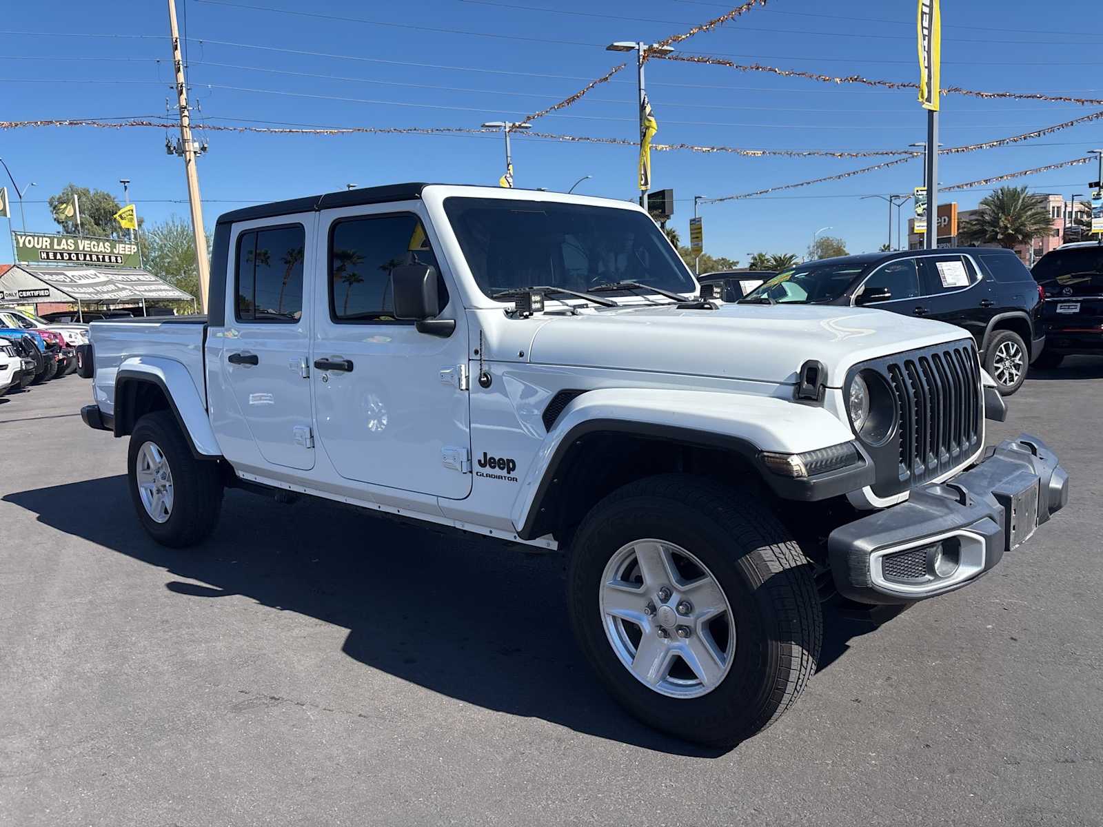 Thumbnail: 2022 Jeep Gladiator - 3