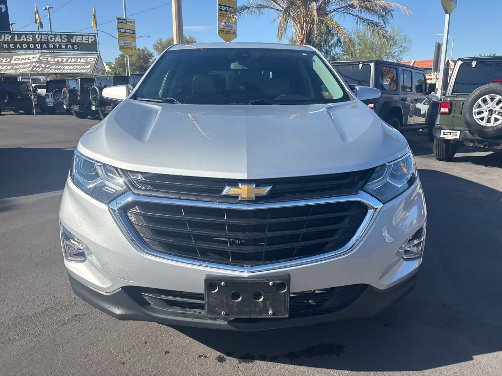 2020 Chevrolet Equinox LT photo 2