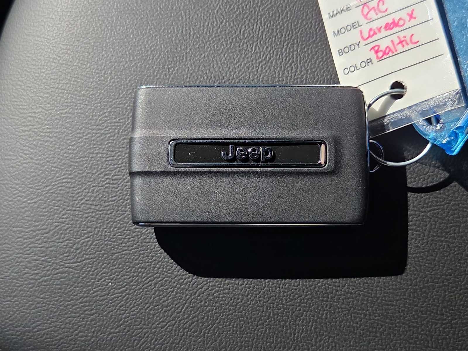 Thumbnail: 2025 Jeep Grand Cherokee - 35