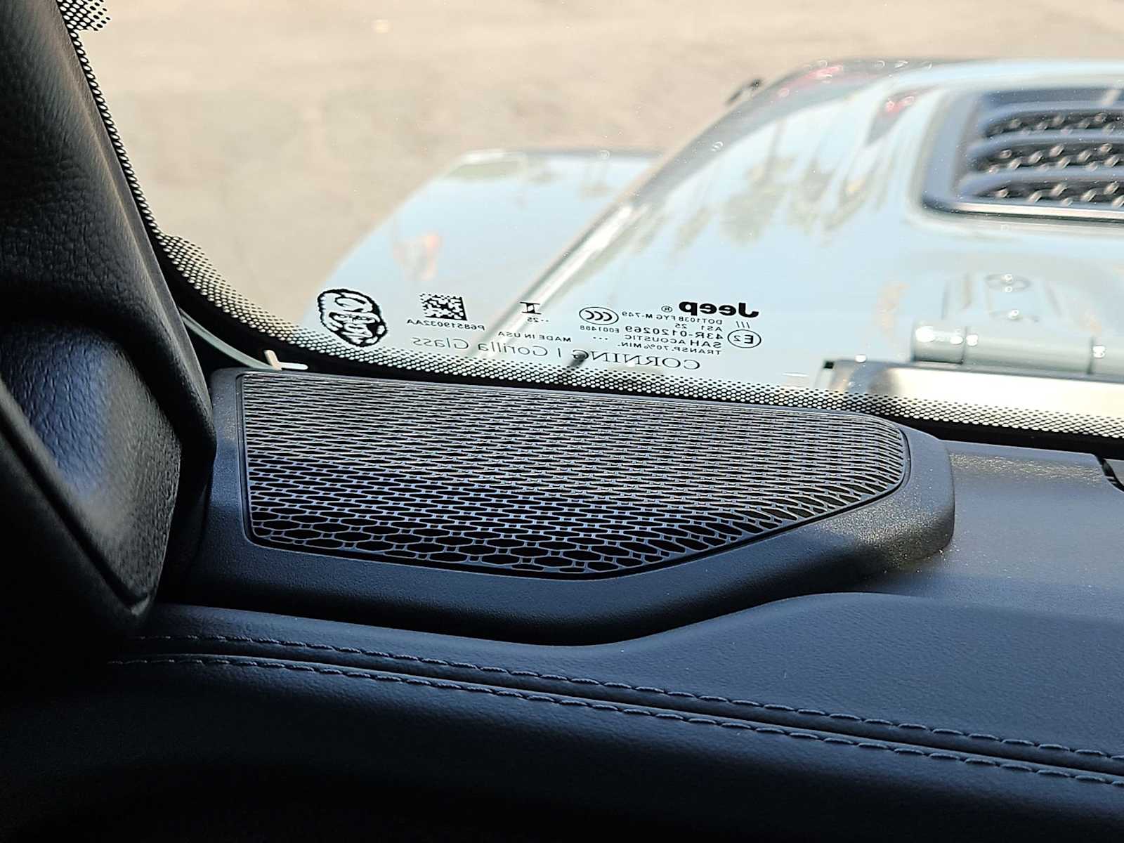 Thumbnail: 2025 Jeep Wrangler - 28