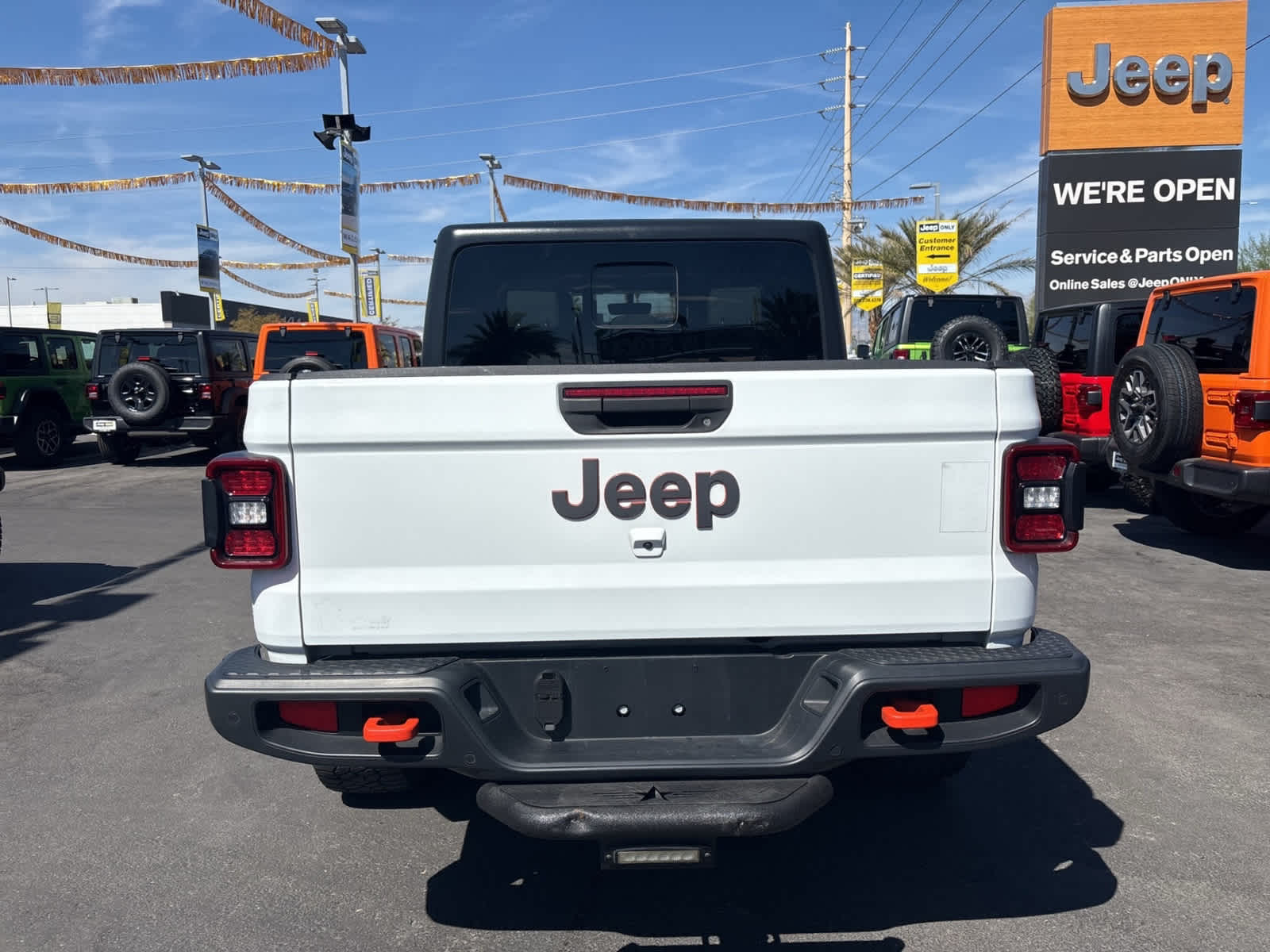 Thumbnail: 2021 Jeep Gladiator - 5