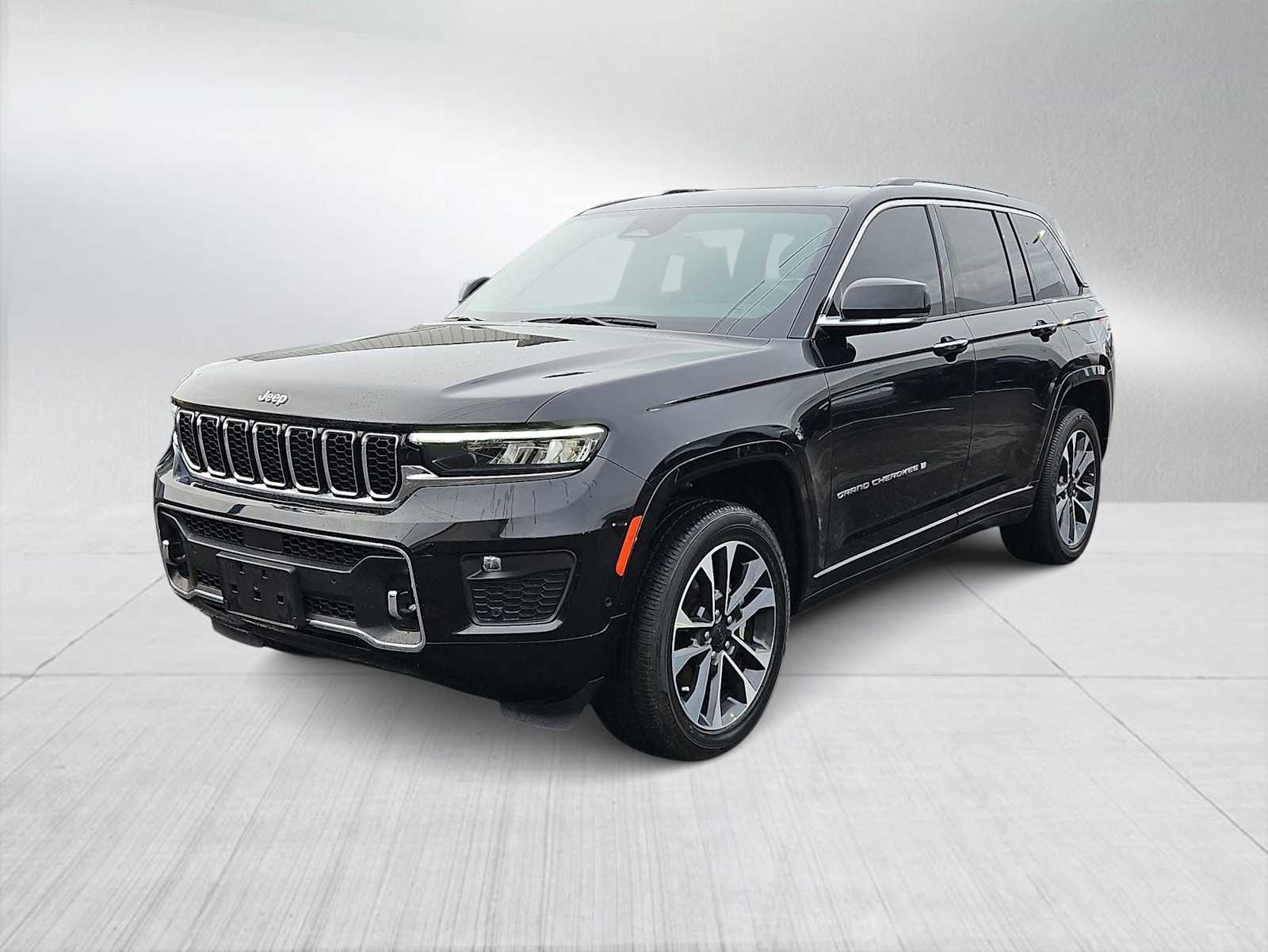 Thumbnail: 2023 Jeep Grand Cherokee - 4