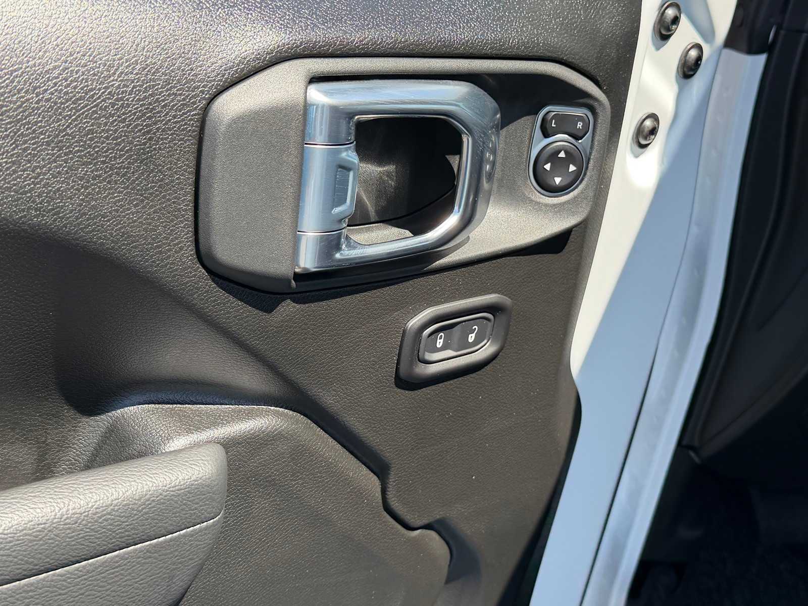 Thumbnail: 2026 Jeep Wrangler - 10
