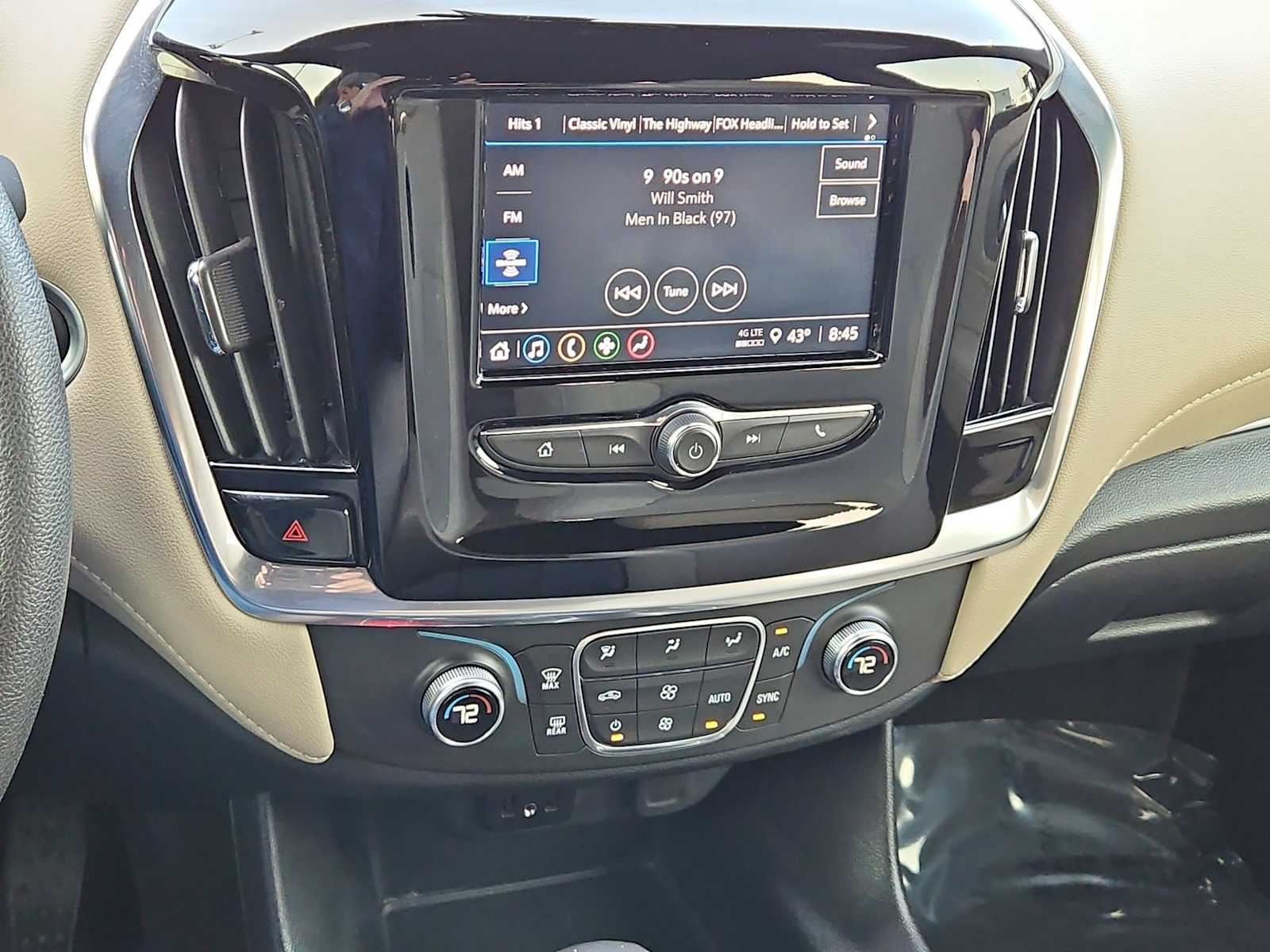 Thumbnail: 2022 Chevrolet Traverse - 27