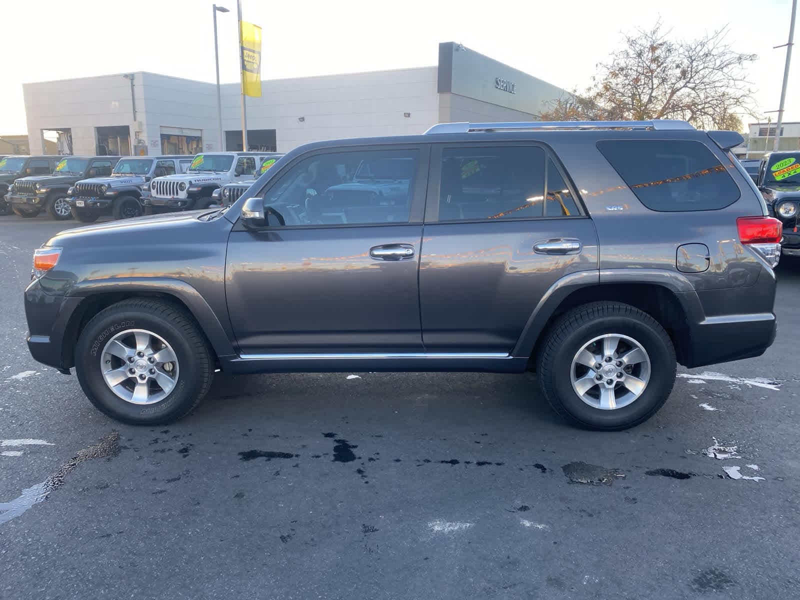 Thumbnail: 2011 Toyota 4Runner - 8