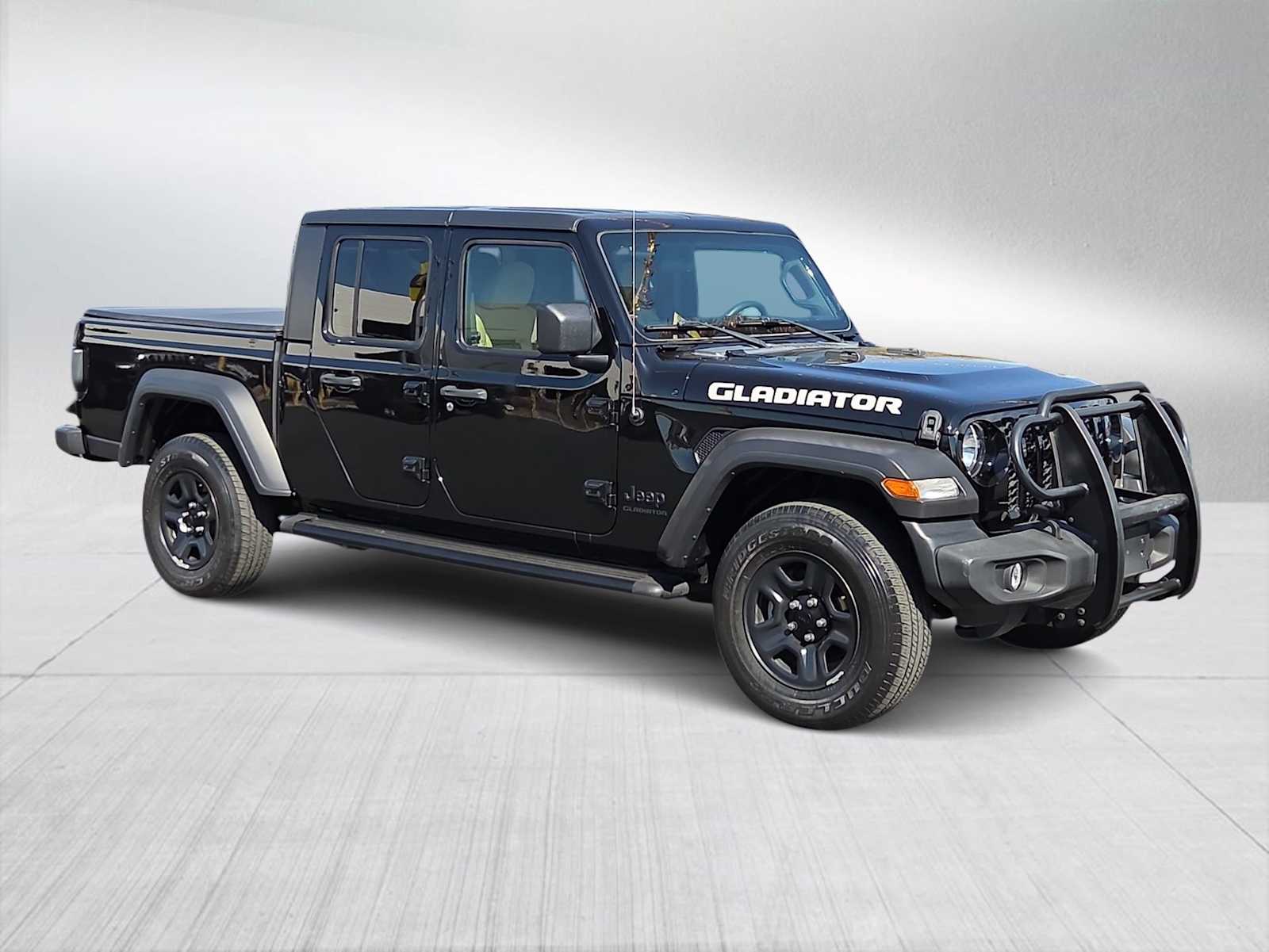 2021 Jeep Gladiator Sport photo 2
