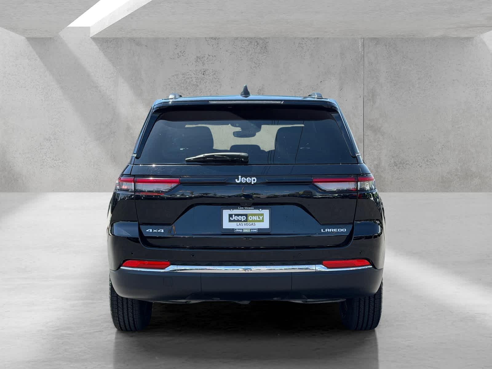 Thumbnail: 2024 Jeep Grand Cherokee - 4