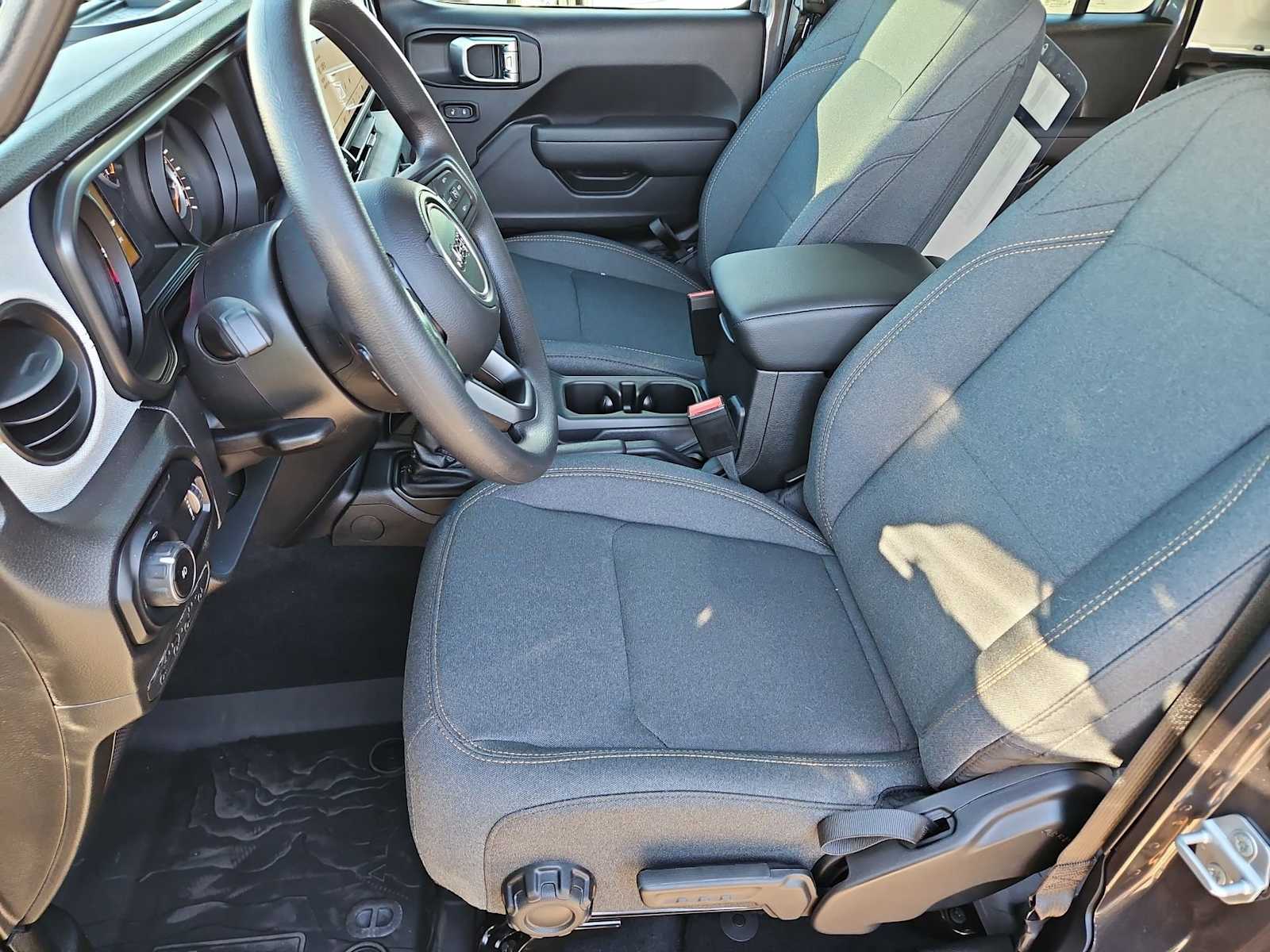 Thumbnail: 2026 Jeep Wrangler - 16