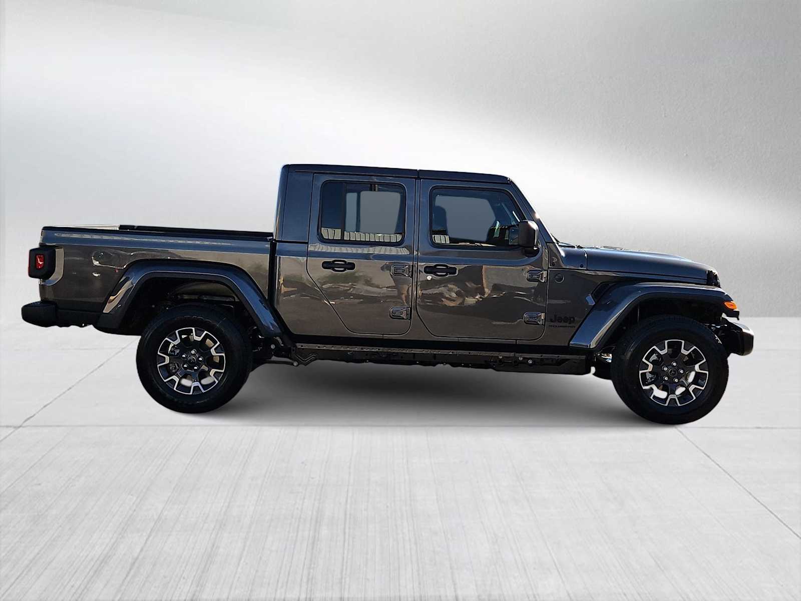 Thumbnail: 2026 Jeep Gladiator - 9