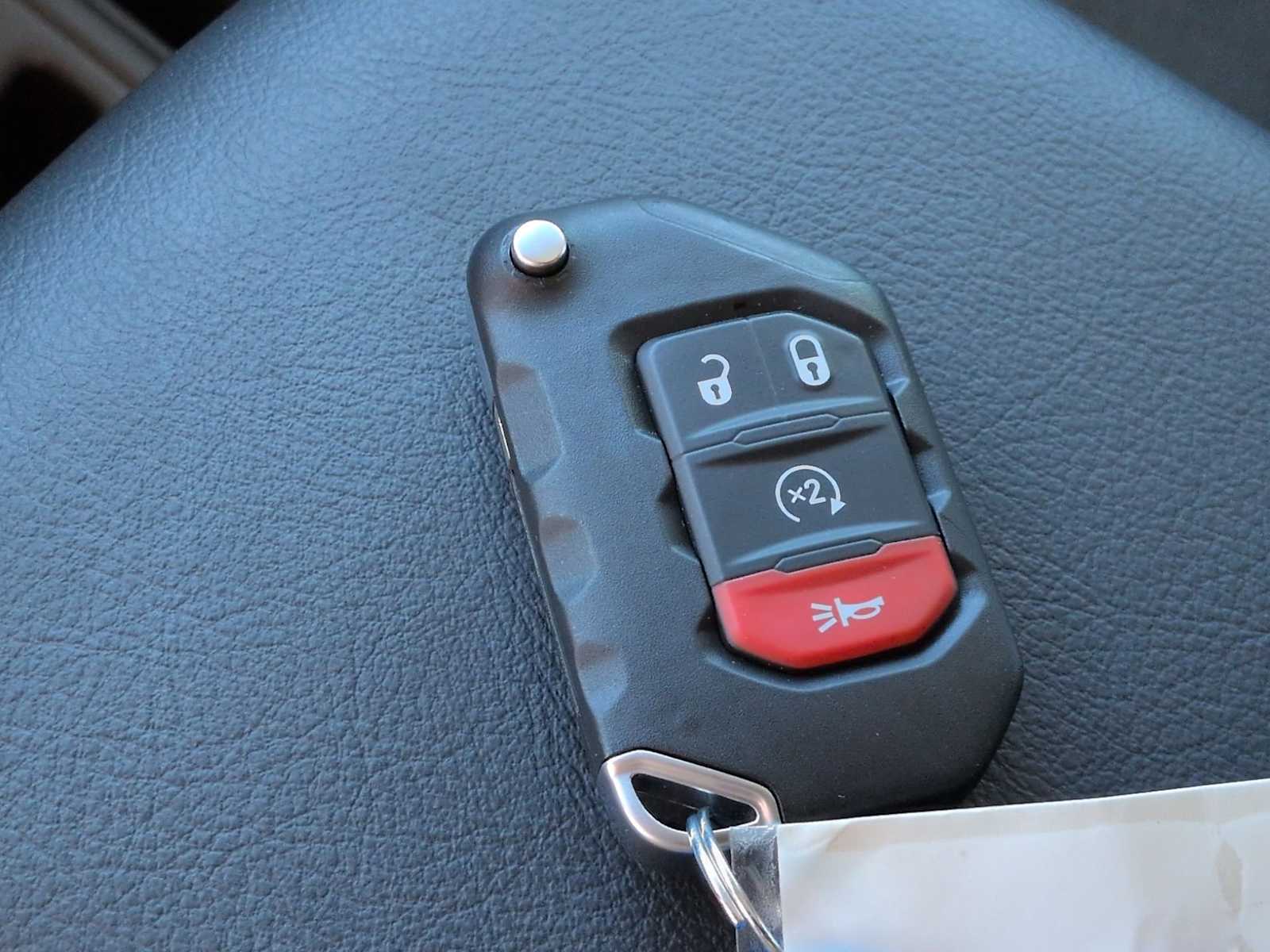 Thumbnail: 2025 Jeep Gladiator - 35