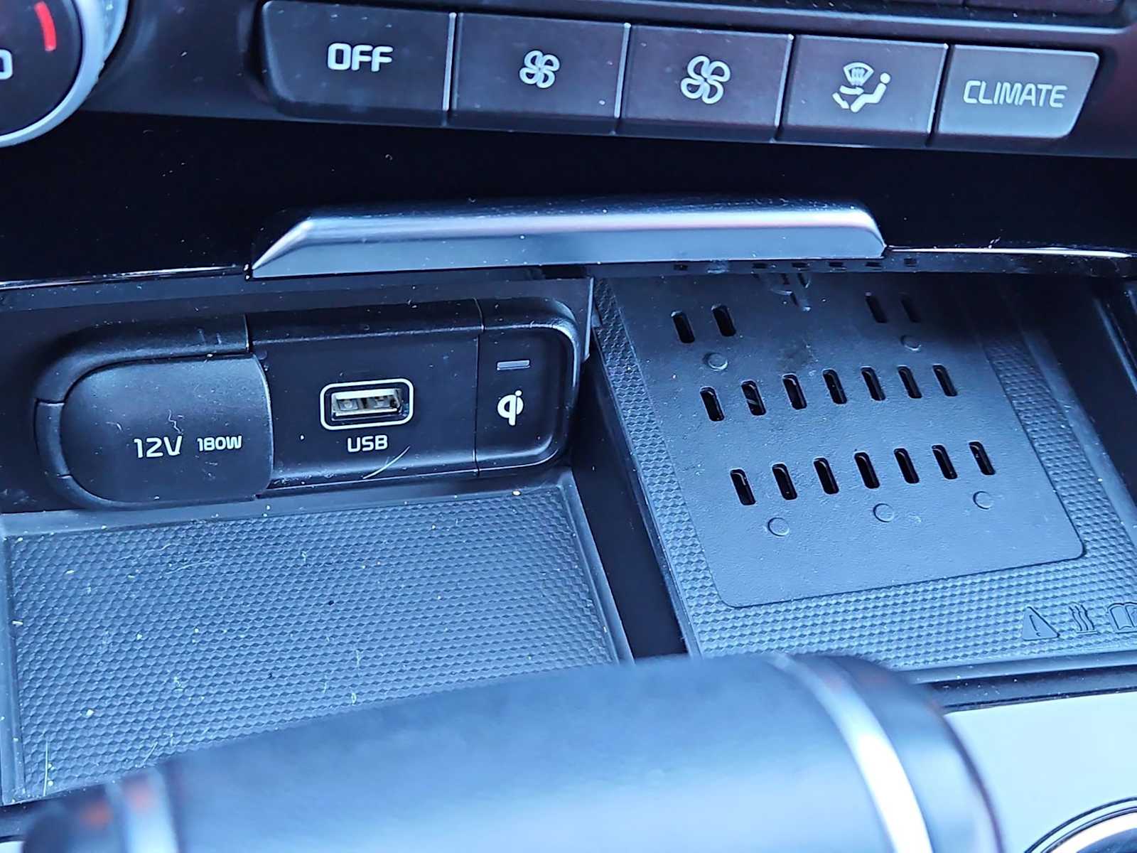 Thumbnail: 2022 Kia Stinger - 31