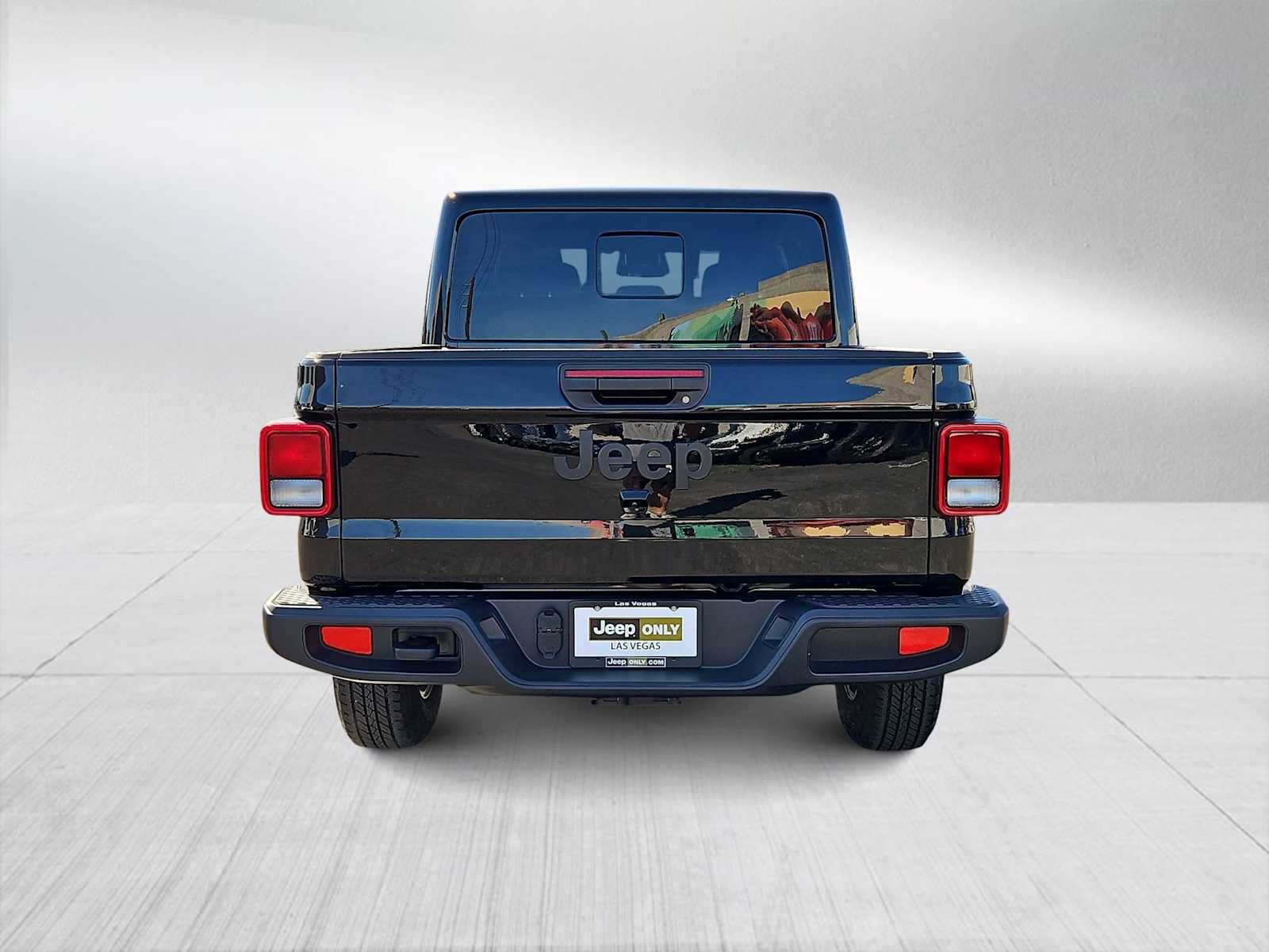 Thumbnail: 2026 Jeep Gladiator - 7