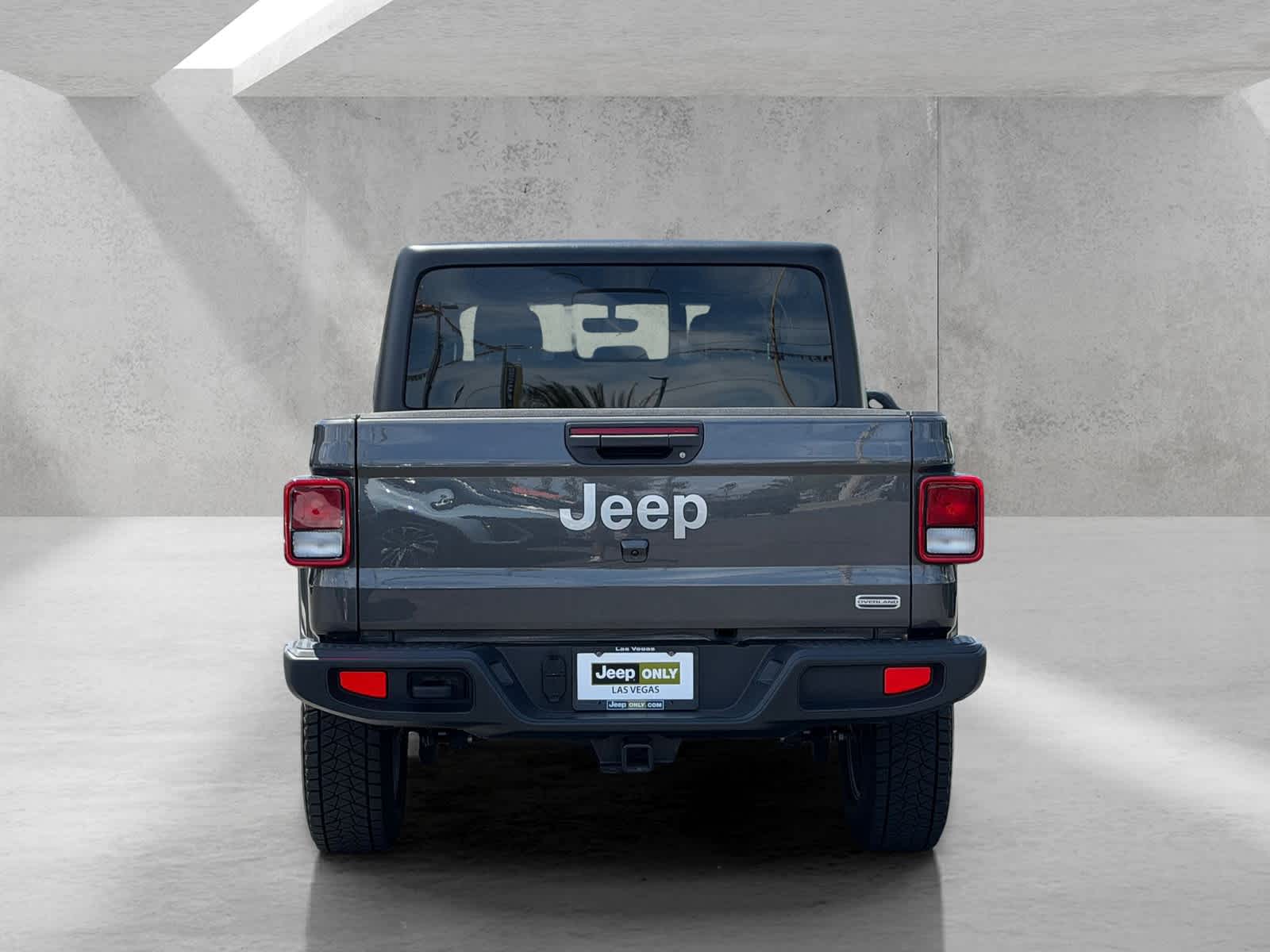 Thumbnail: 2022 Jeep Gladiator - 4