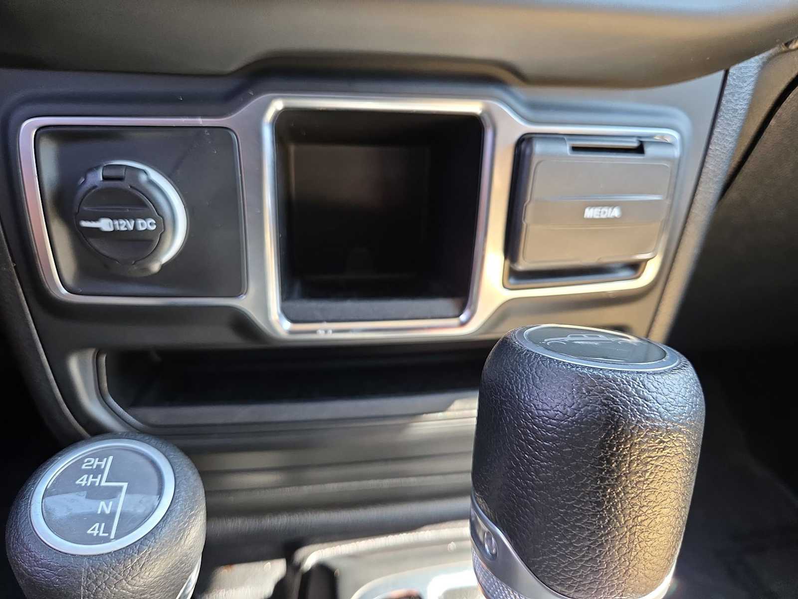 Thumbnail: 2021 Jeep Gladiator - 32