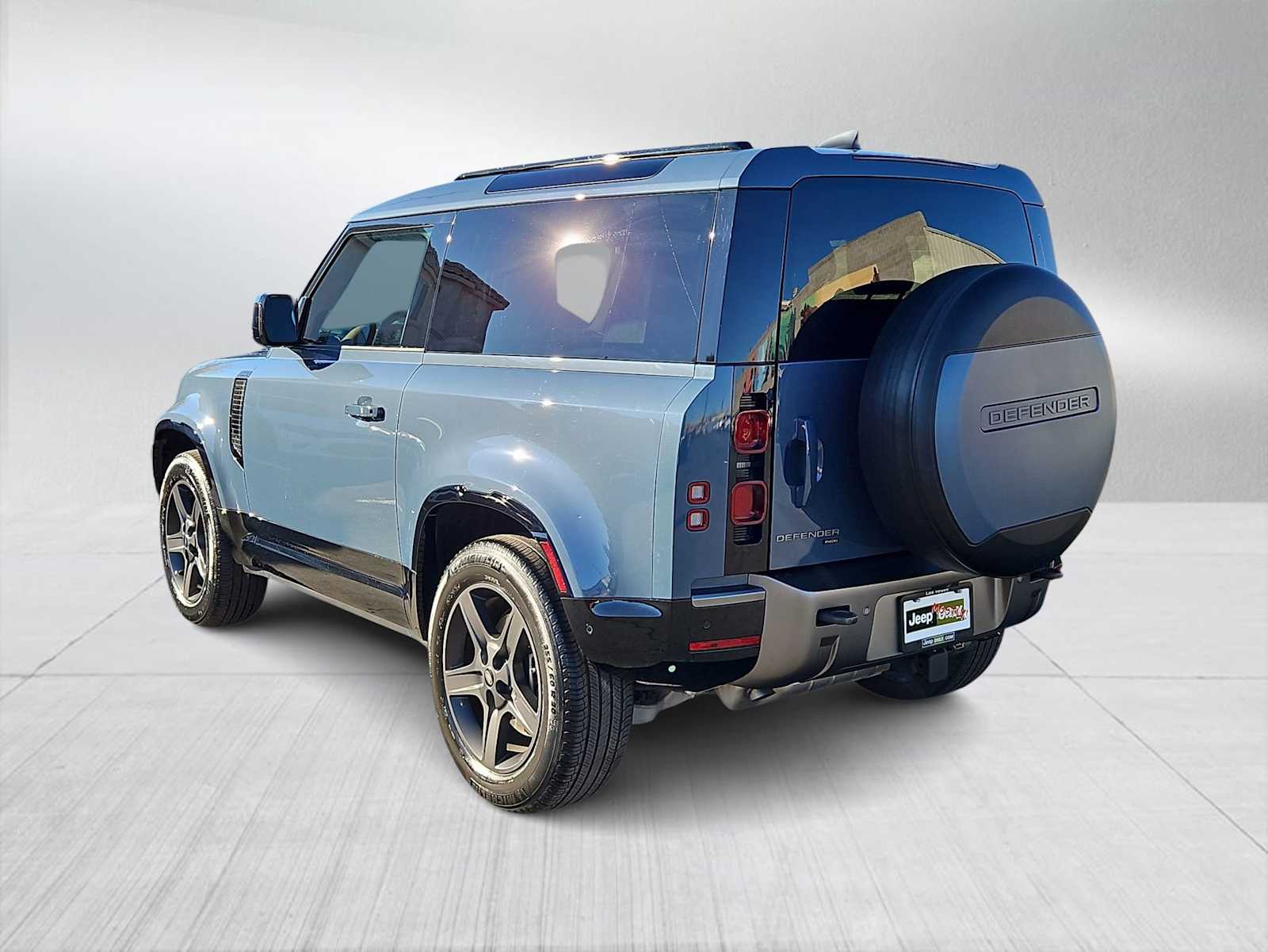 Thumbnail: 2023 Land Rover Defender - 6