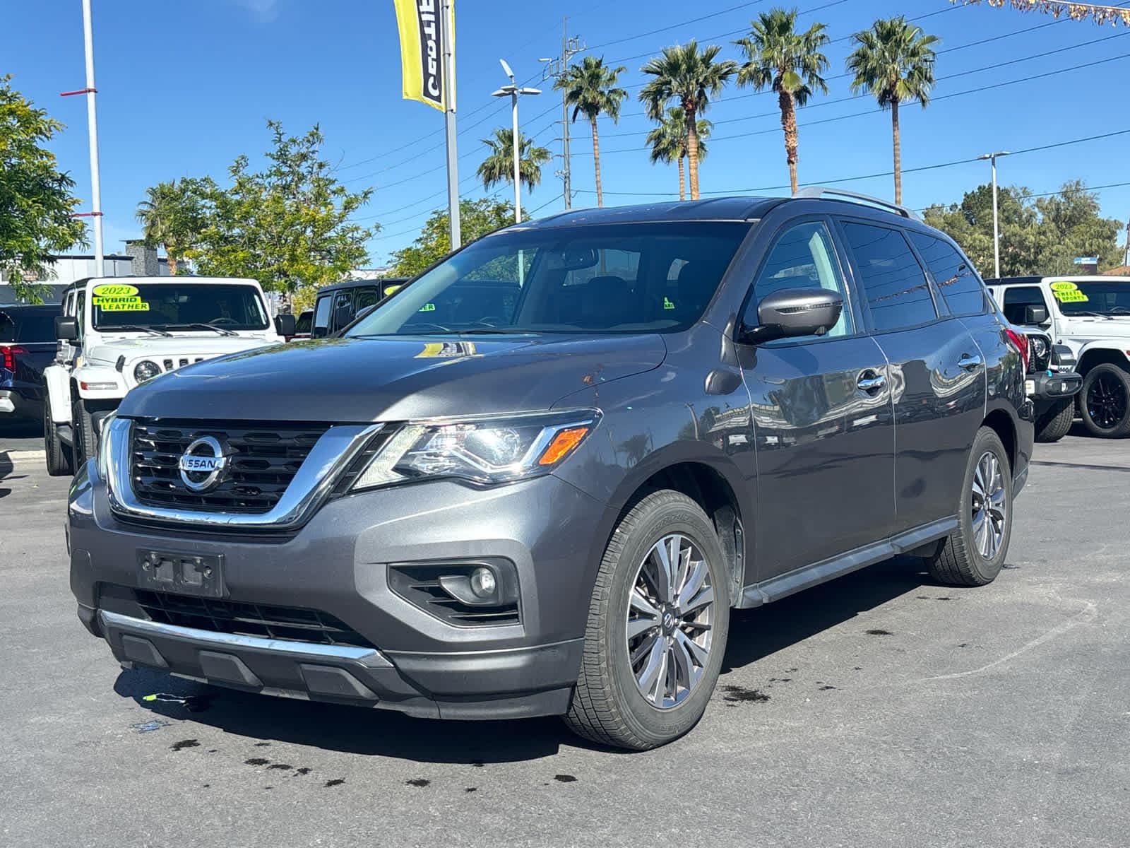 Thumbnail: 2020 Nissan Pathfinder - 1