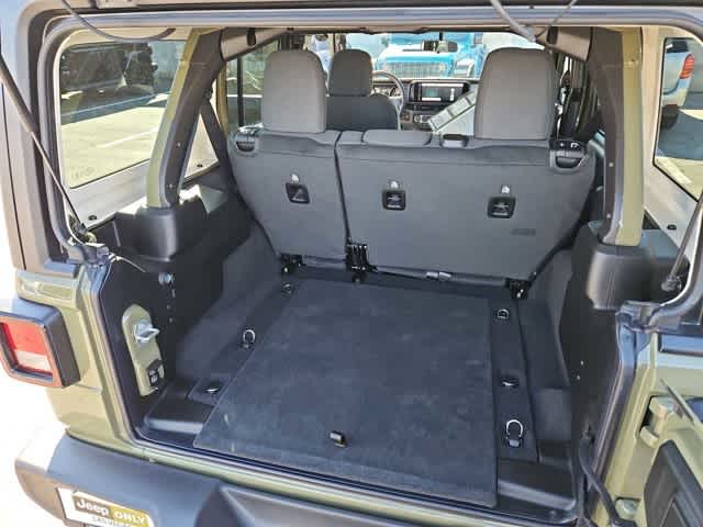 Thumbnail: 2026 Jeep Wrangler - 31