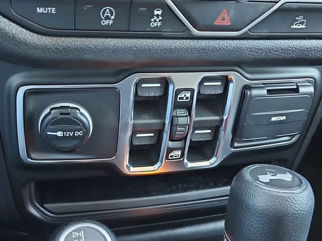 Thumbnail: 2026 Jeep Wrangler - 28