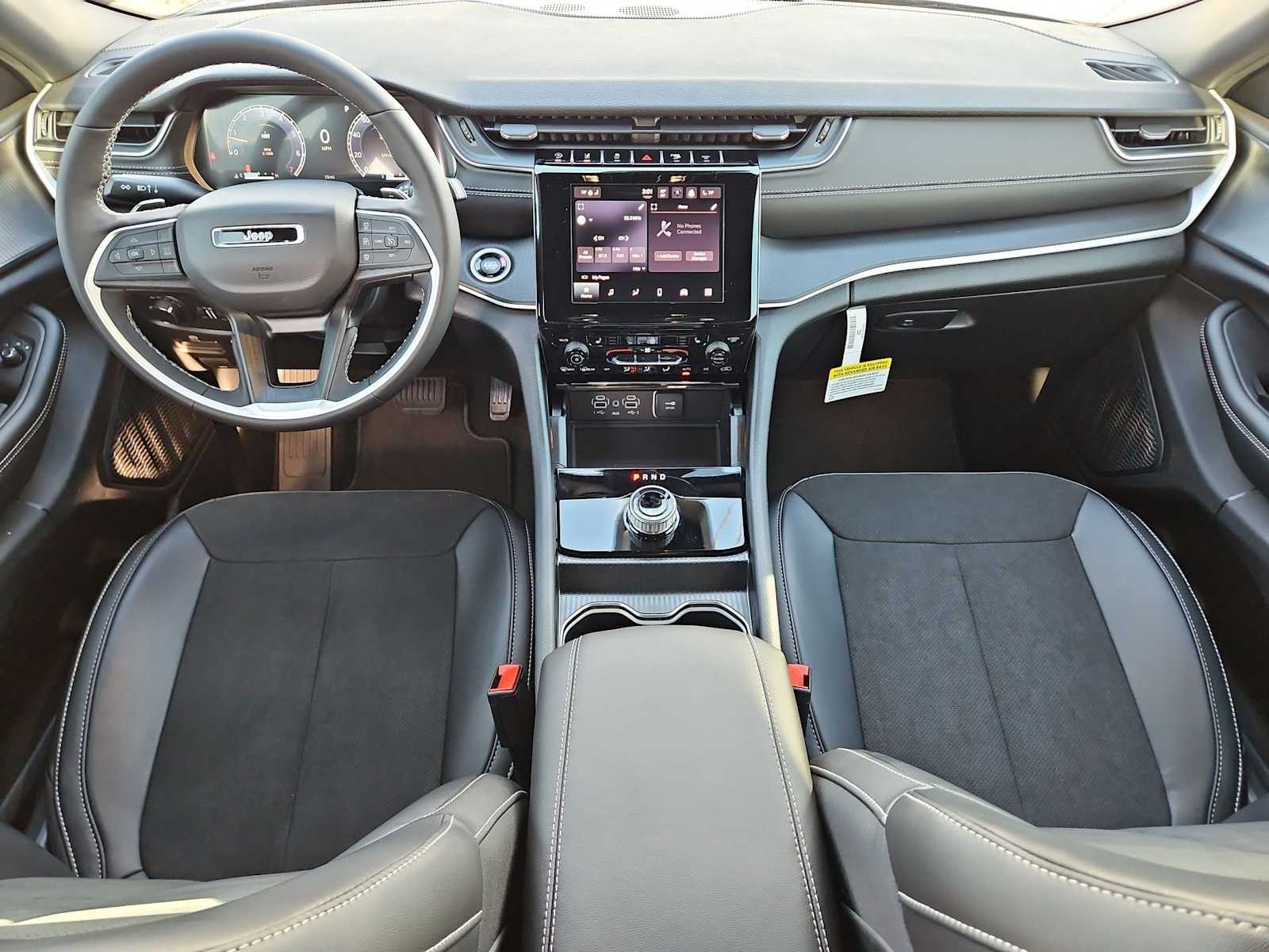 Thumbnail: 2025 Jeep Grand Cherokee - 15