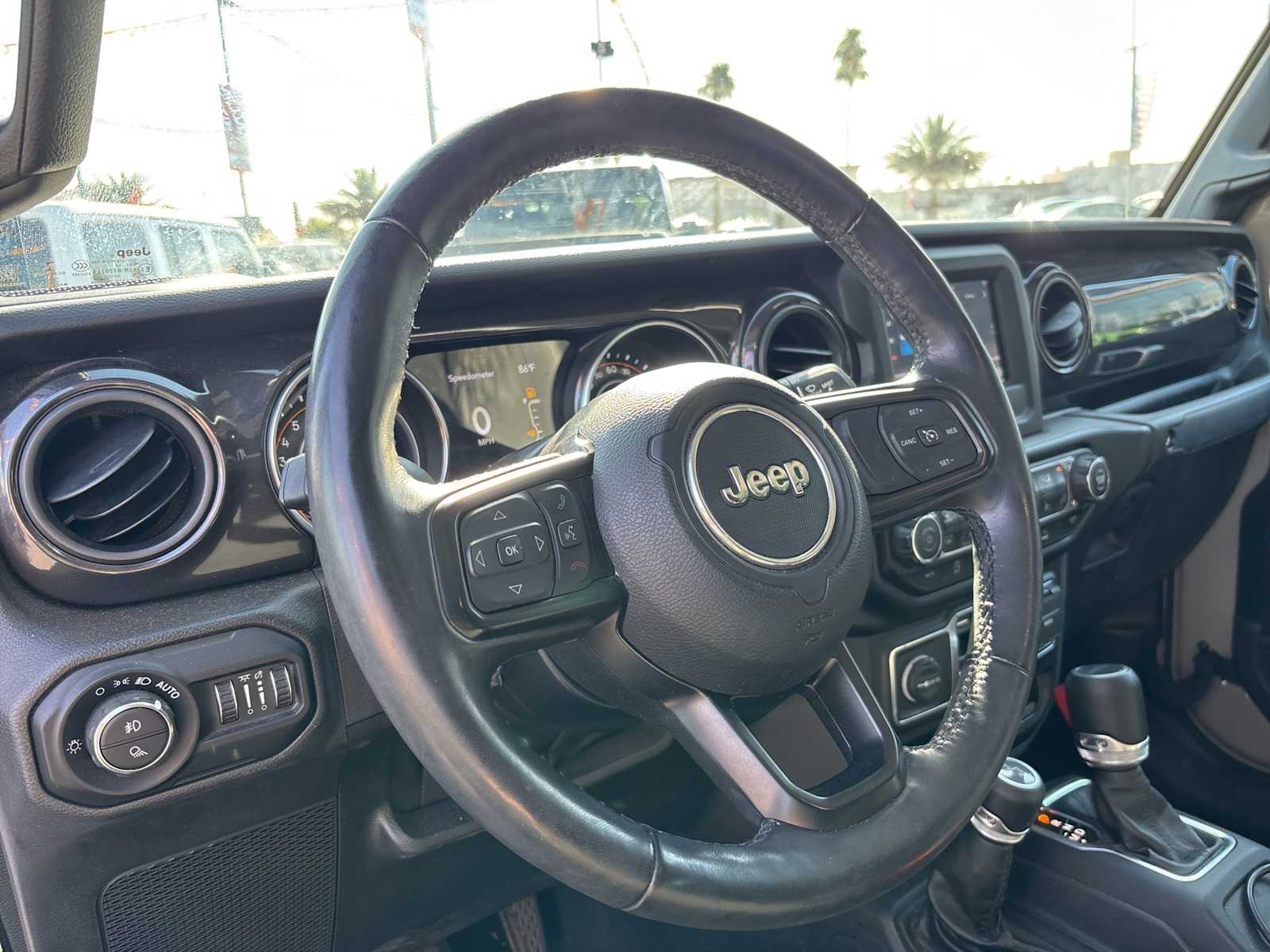 Thumbnail: 2022 Jeep Gladiator - 9
