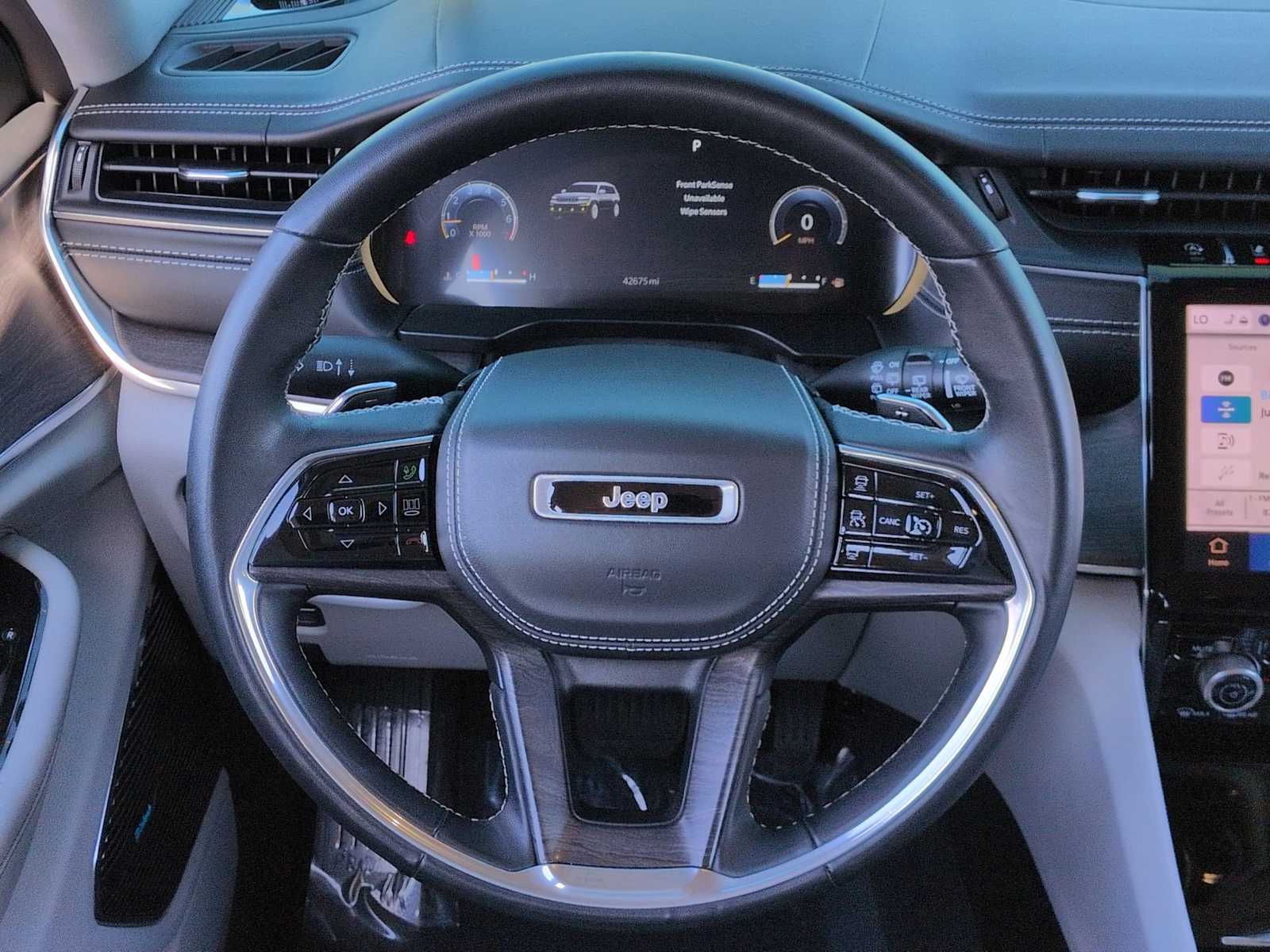 Thumbnail: 2022 Jeep Grand Cherokee L - 25