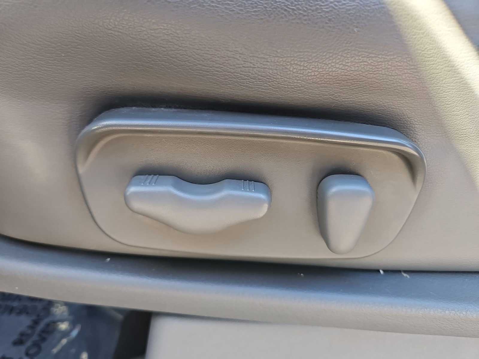 Thumbnail: 2019 Nissan Frontier - 18