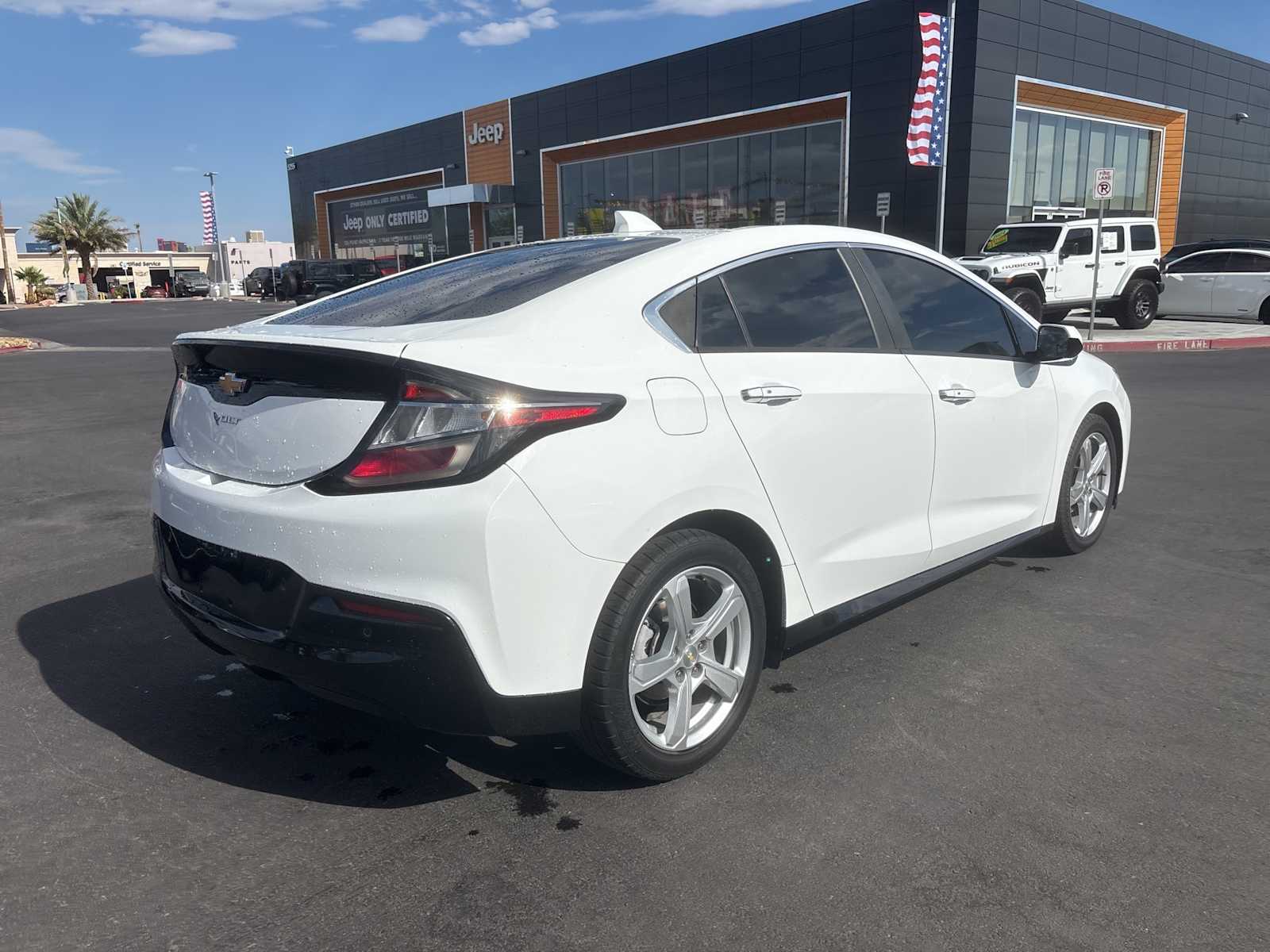 Thumbnail: 2018 Chevrolet Volt - 5