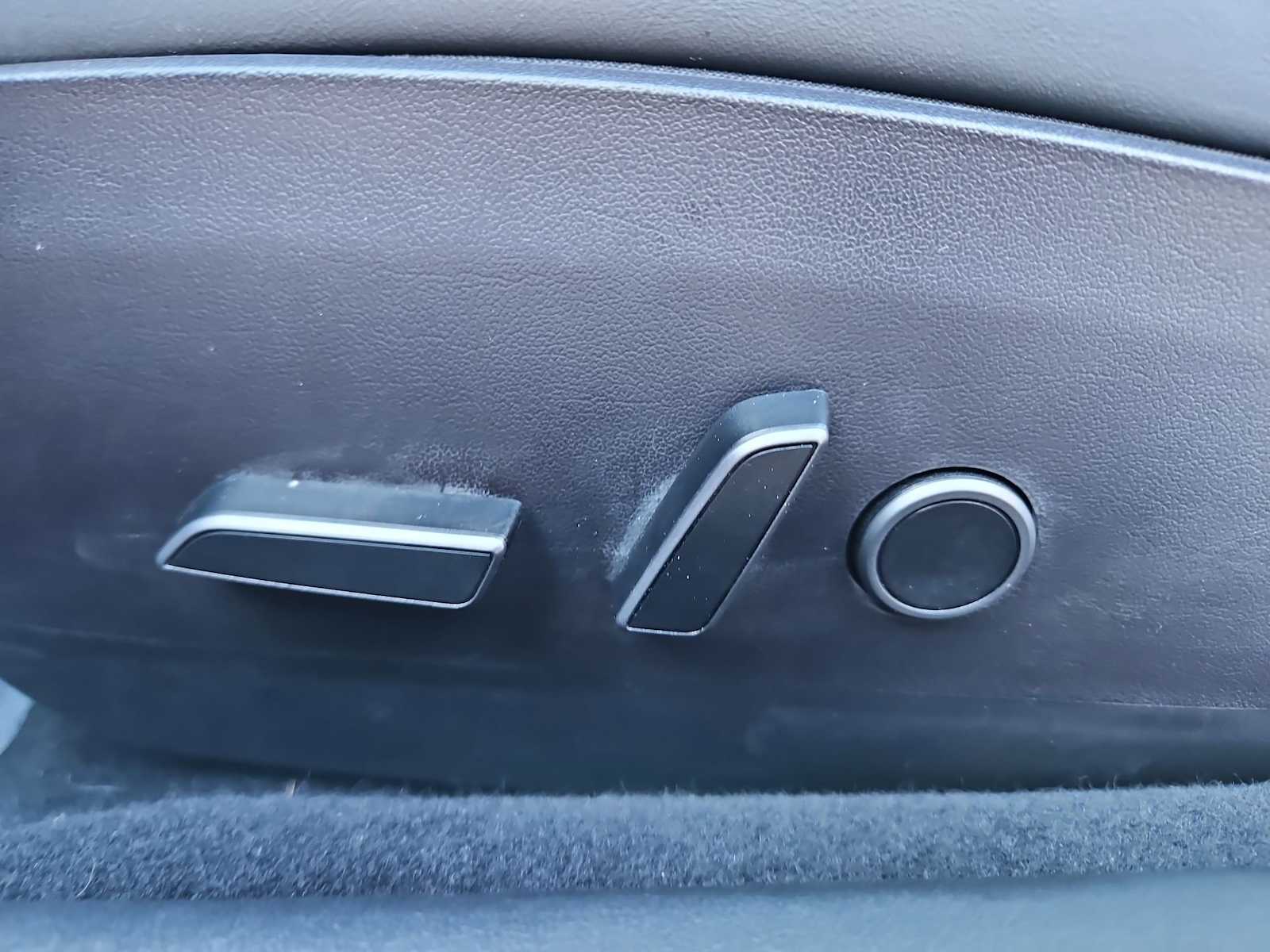 Thumbnail: 2023 Tesla Model 3 - 17