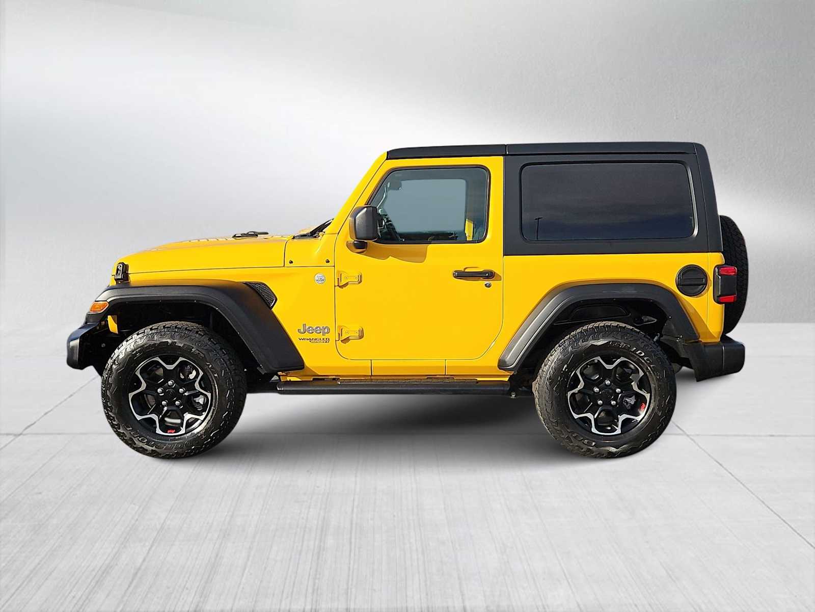 Thumbnail: 2021 Jeep Wrangler - 5