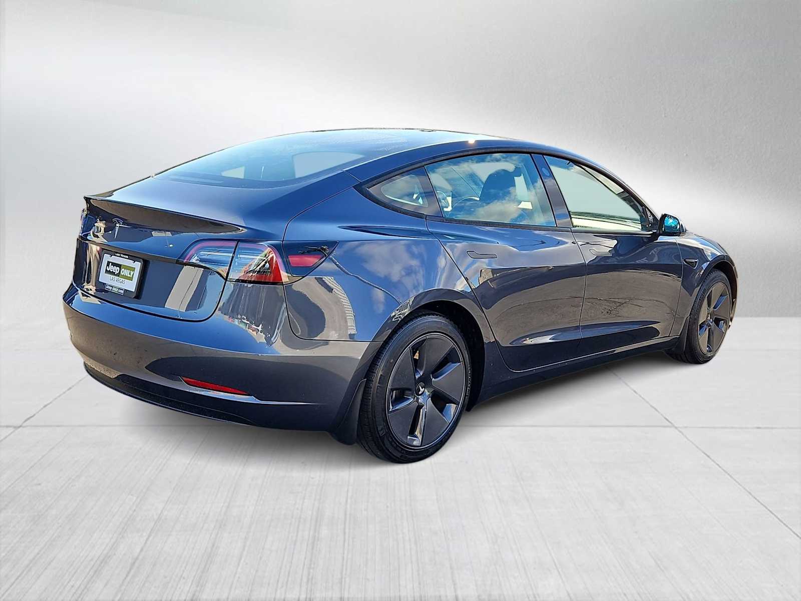 Thumbnail: 2023 Tesla Model 3 - 8