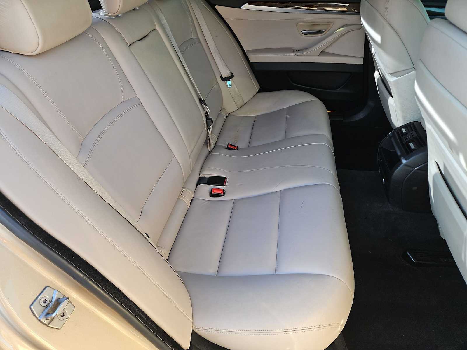 Thumbnail: 2013 BMW 5 Series - 22