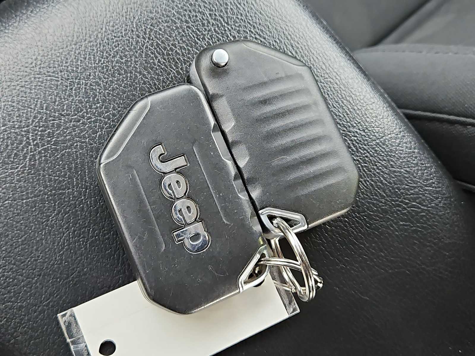 Thumbnail: 2021 Jeep Gladiator - 49