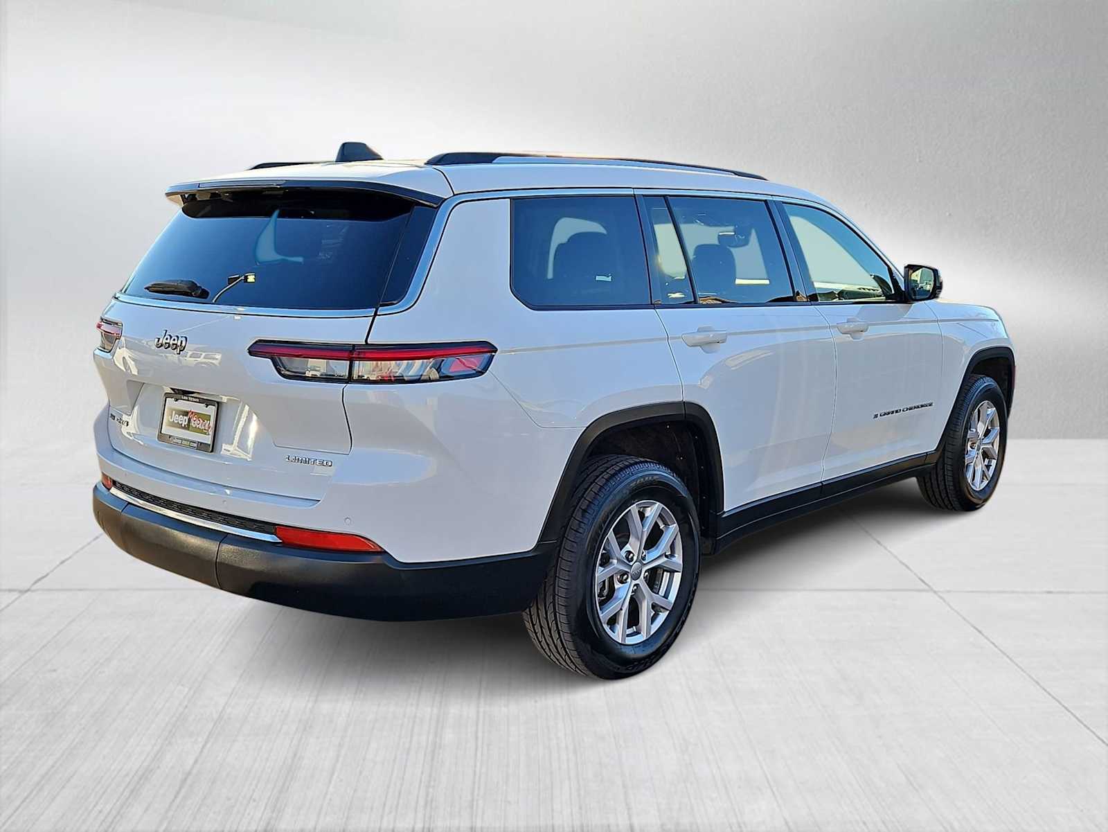 Thumbnail: 2021 Jeep Grand Cherokee L - 8