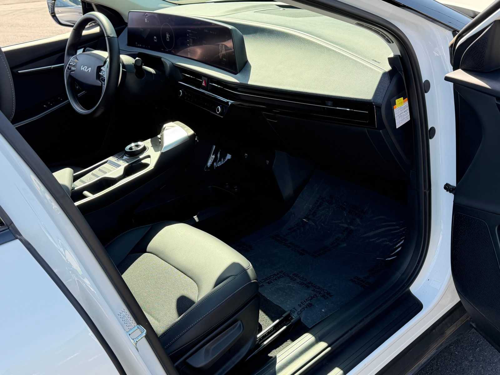 Thumbnail: 2024 Kia EV6 - 27