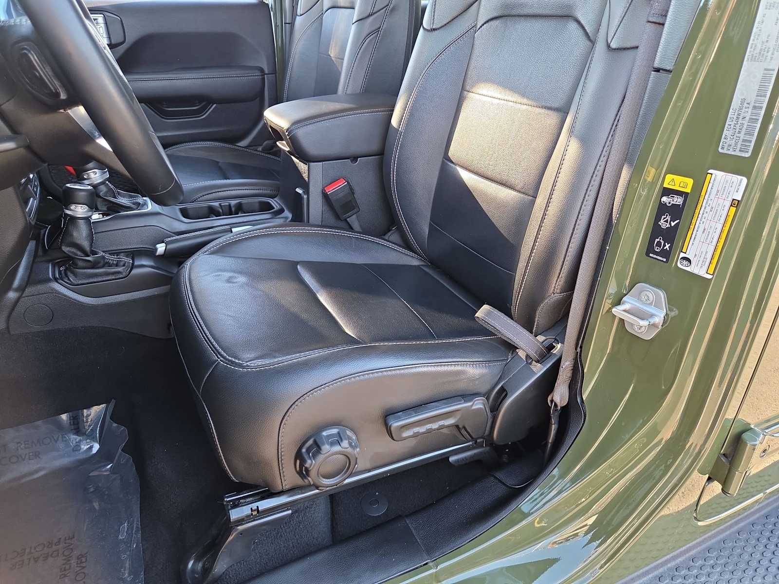 Thumbnail: 2021 Jeep Wrangler - 18