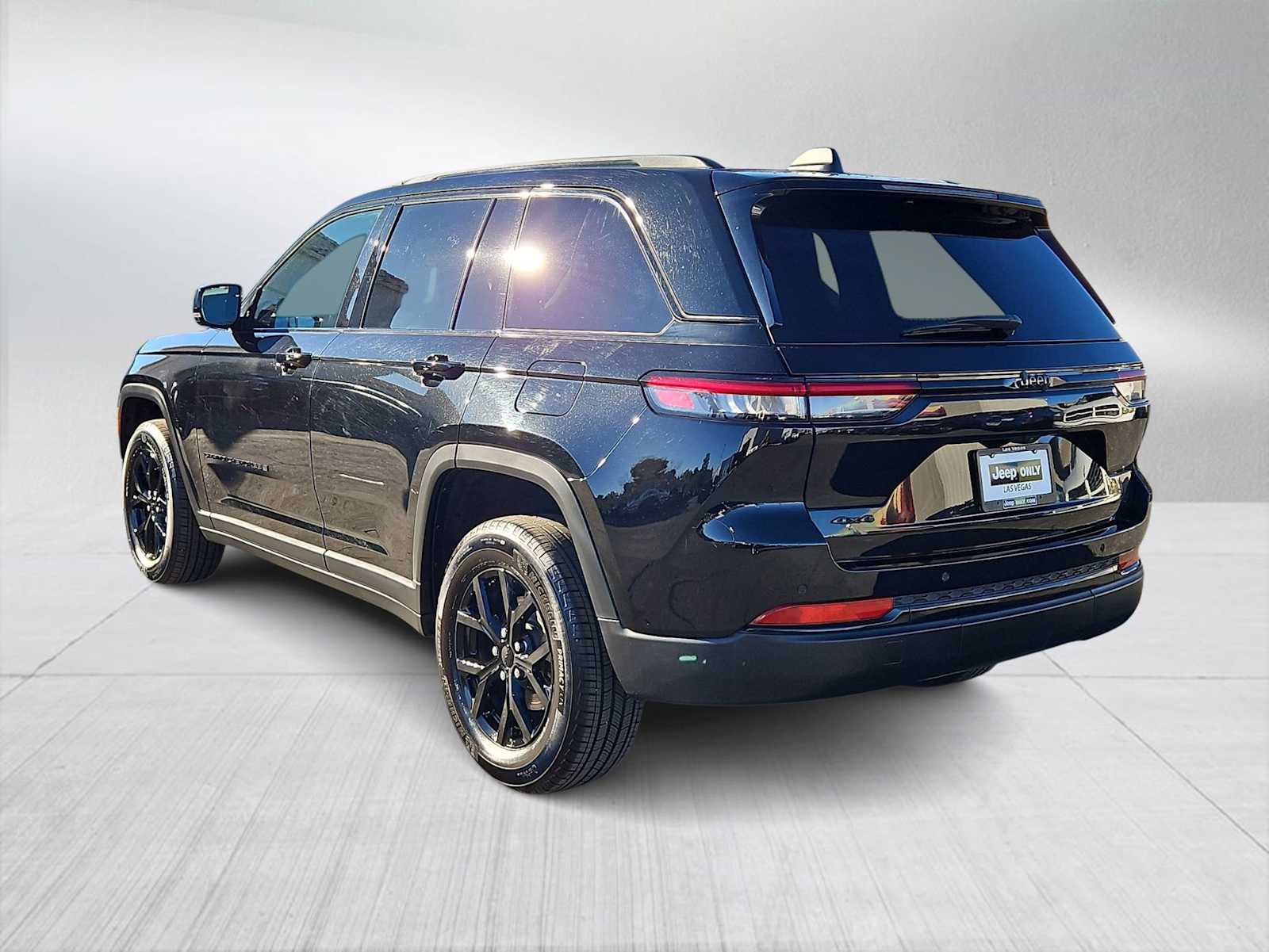 Thumbnail: 2024 Jeep Grand Cherokee - 6
