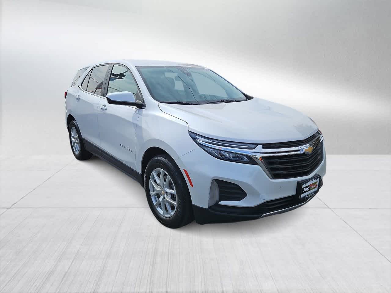 Thumbnail: 2022 Chevrolet Equinox - 2