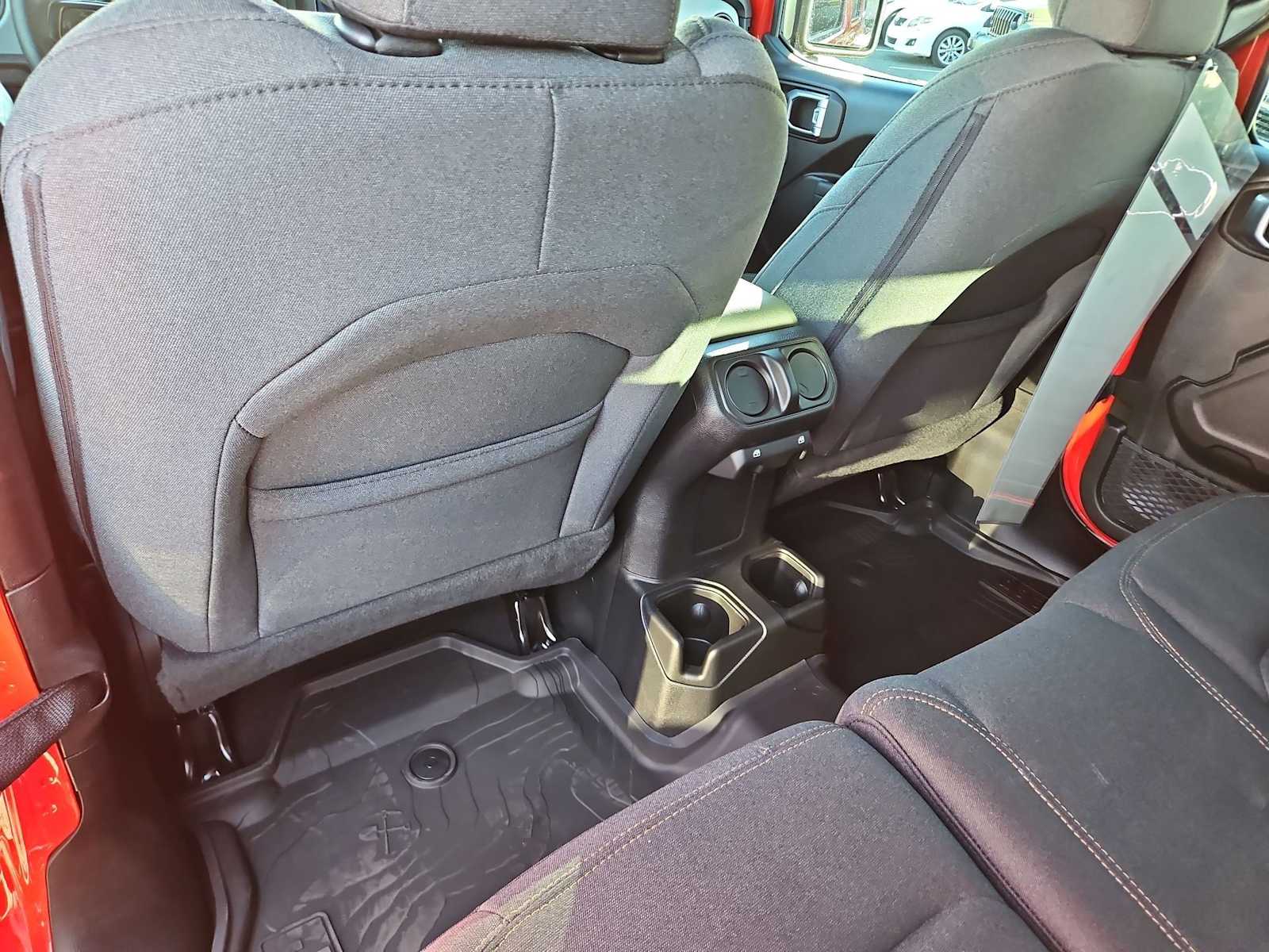 2026 Jeep Wrangler 4-Door Sport - Photo 17