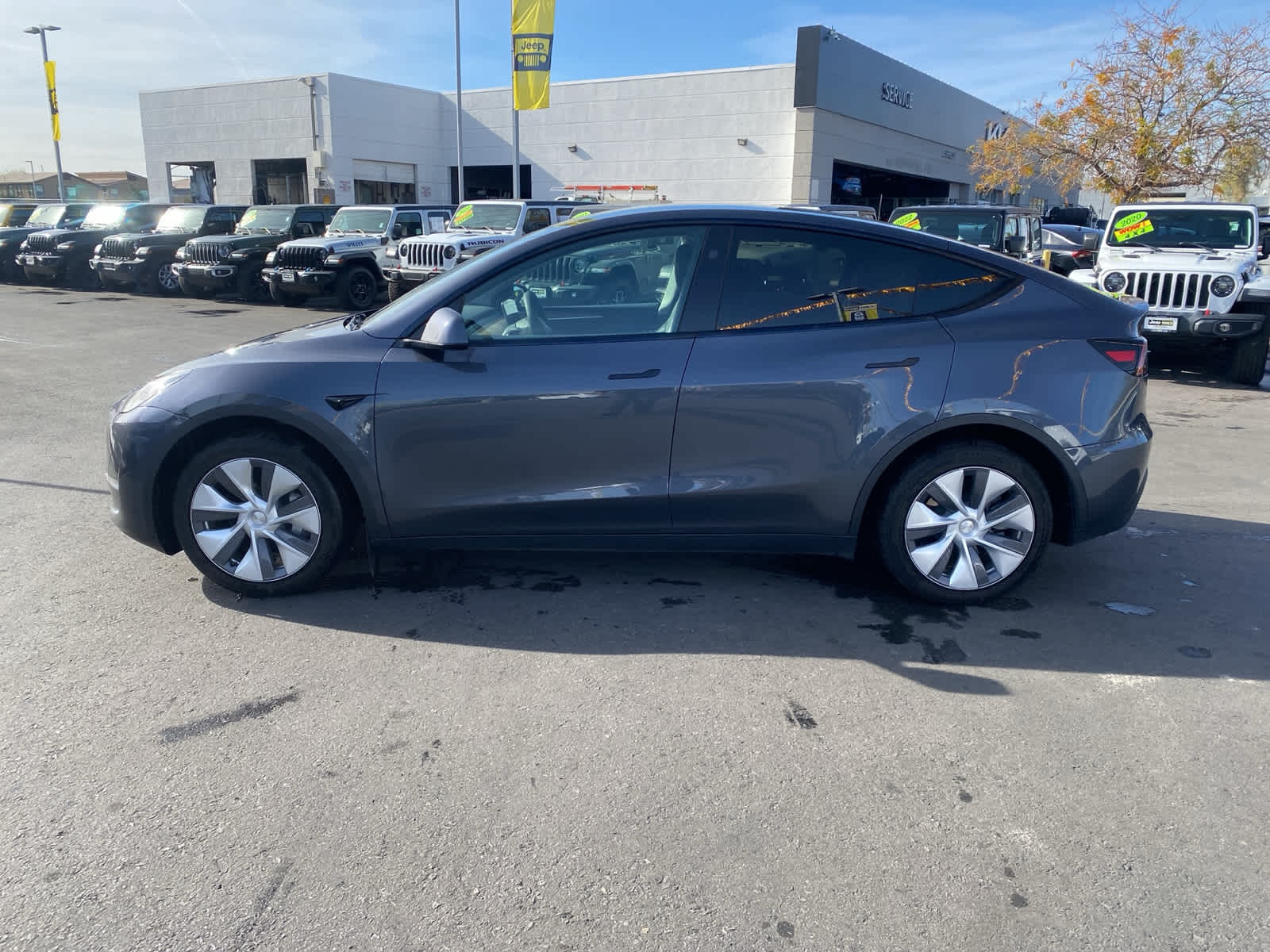 Thumbnail: 2023 Tesla Model Y - 8