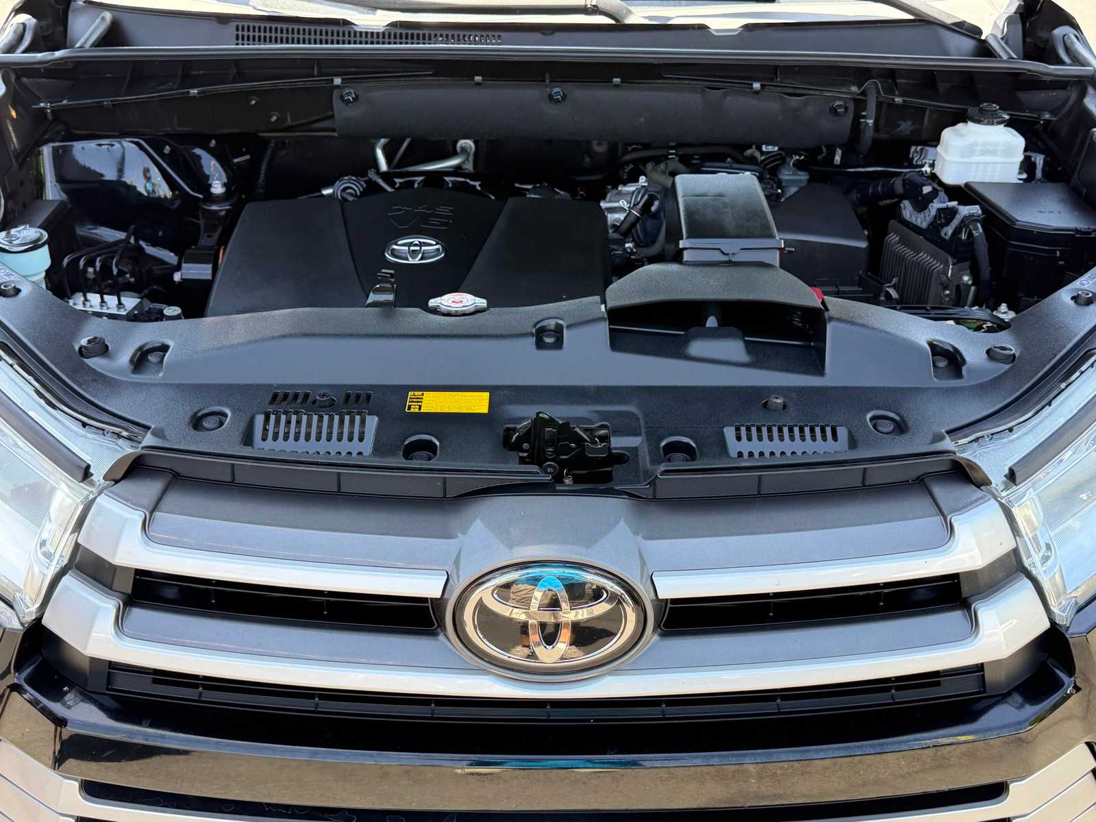 Thumbnail: 2019 Toyota Highlander - 30