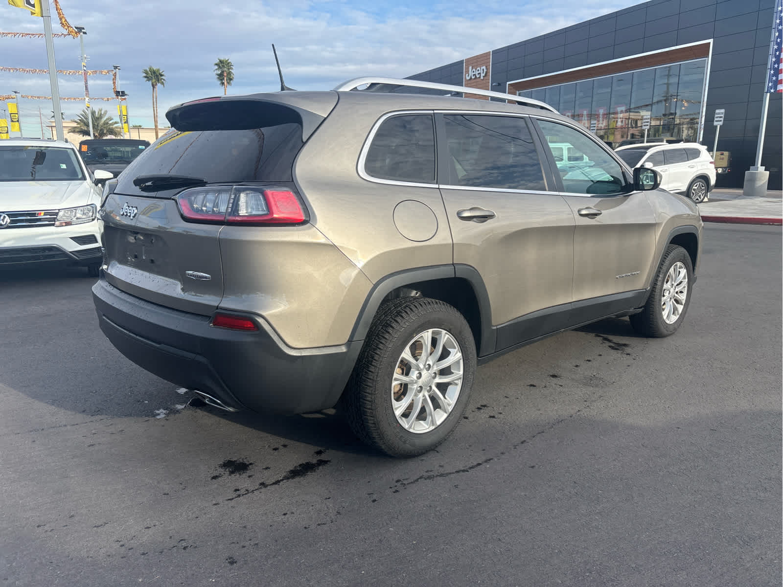 Thumbnail: 2019 Jeep Cherokee - 5