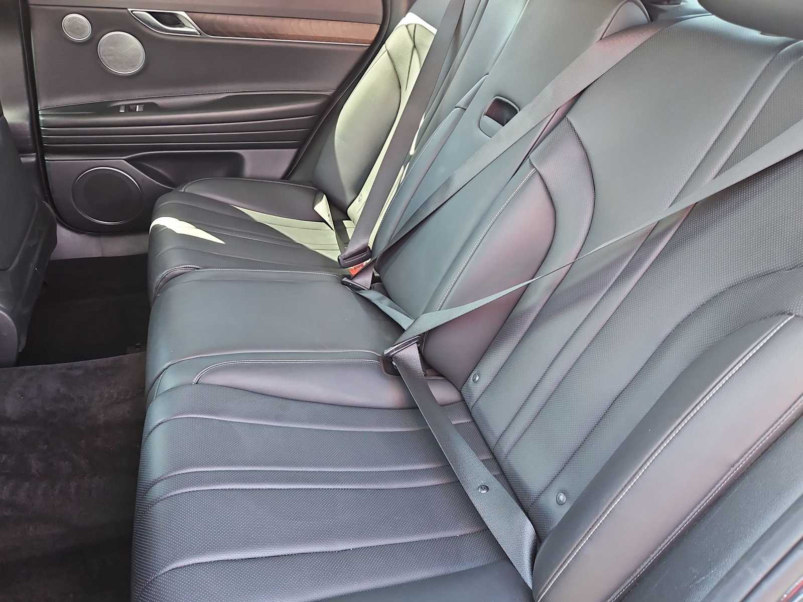 Thumbnail: 2021 Genesis G80 - 17